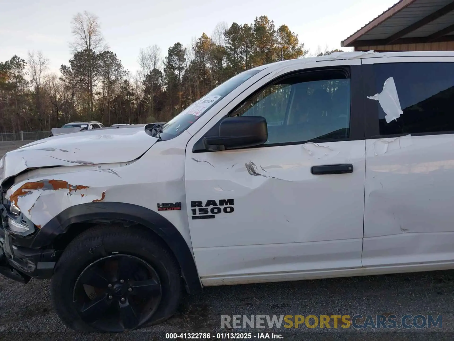 6 fotografías del automóvil dañado 1C6RR6LT8LS157622 RAM 1500 CLASSIC 2020