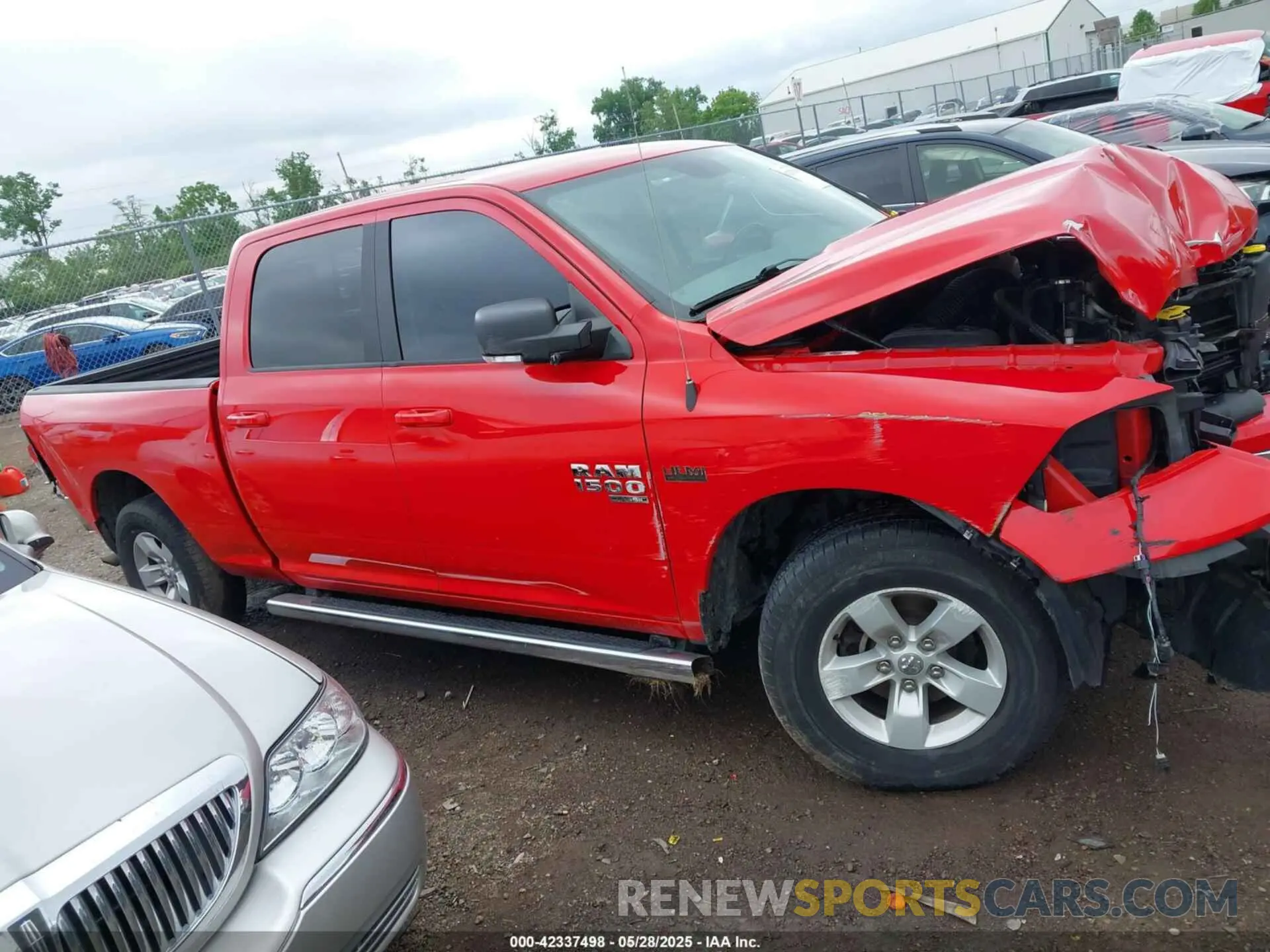 13 fotografías del automóvil dañado 1C6RR6TT1LS135171 RAM 1500 CLASSIC 2020