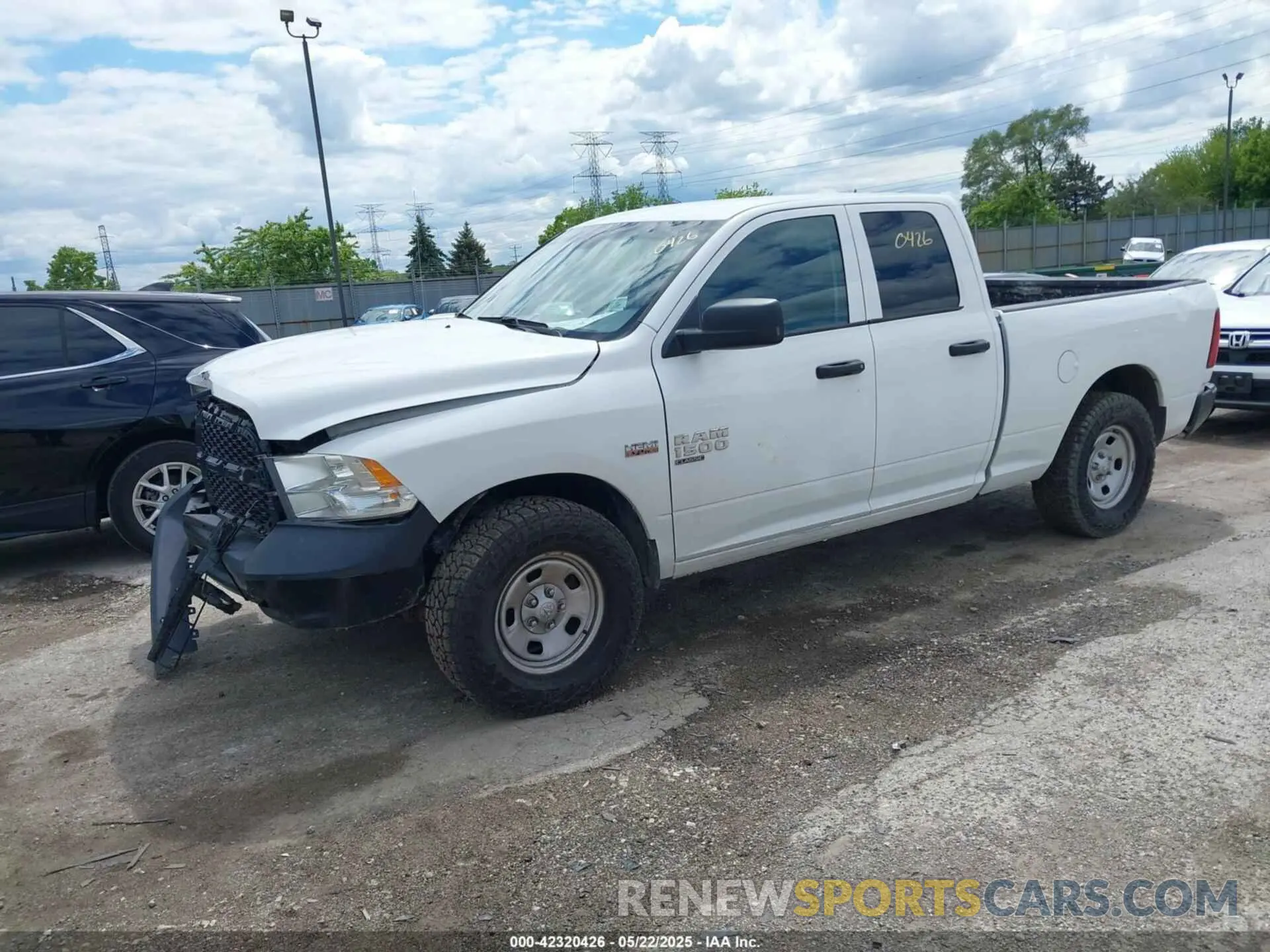2 fotografías del automóvil dañado 1C6RR7FT3LS131480 RAM 1500 CLASSIC 2020