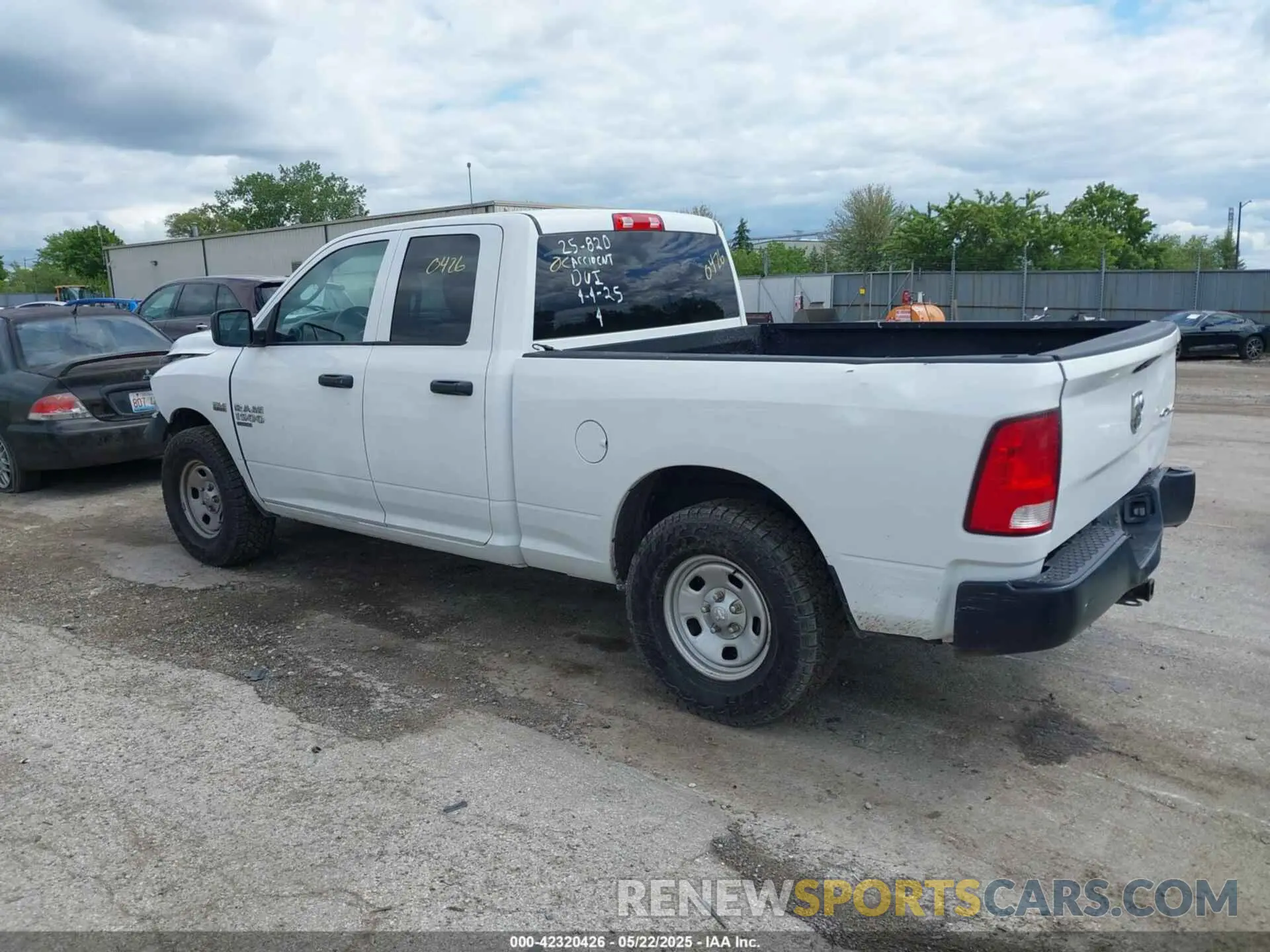 3 fotografías del automóvil dañado 1C6RR7FT3LS131480 RAM 1500 CLASSIC 2020