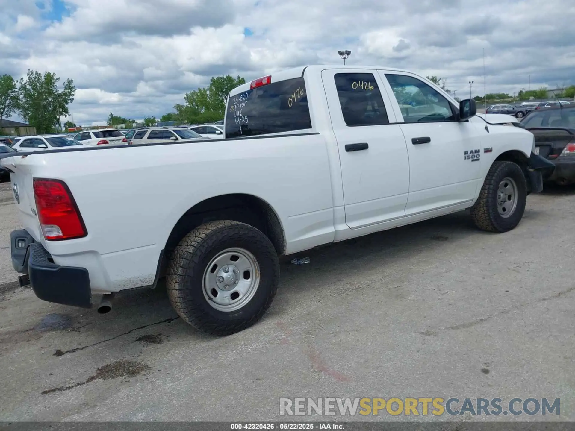 4 fotografías del automóvil dañado 1C6RR7FT3LS131480 RAM 1500 CLASSIC 2020