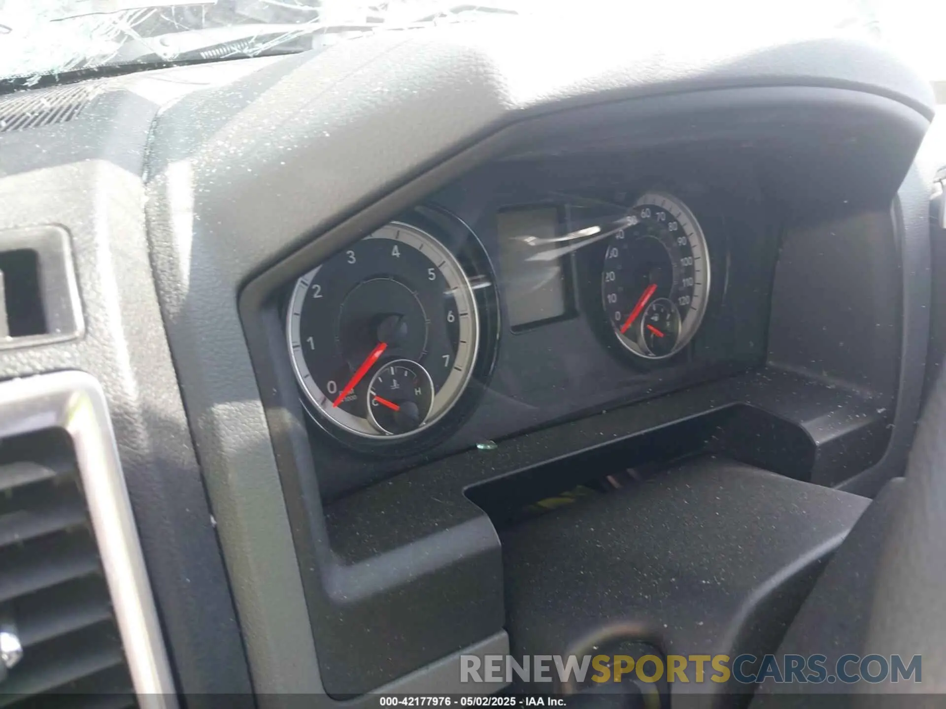 7 fotografías del automóvil dañado 1C6RR7GG3LS159569 RAM 1500 CLASSIC 2020