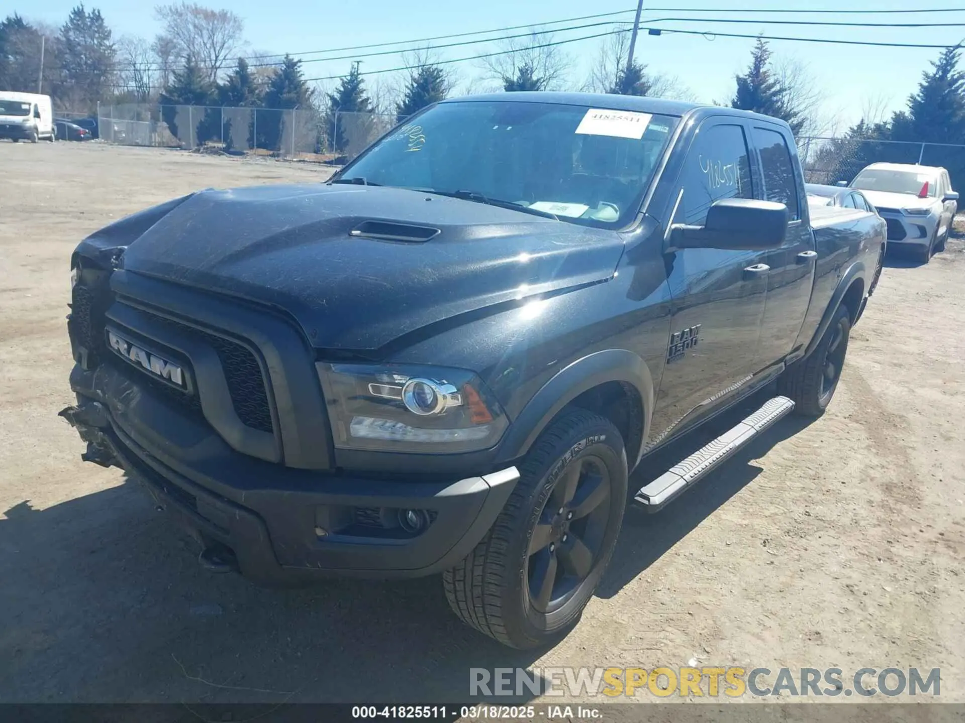 2 fotografías del automóvil dañado 1C6RR7GG5LS138027 RAM 1500 CLASSIC 2020