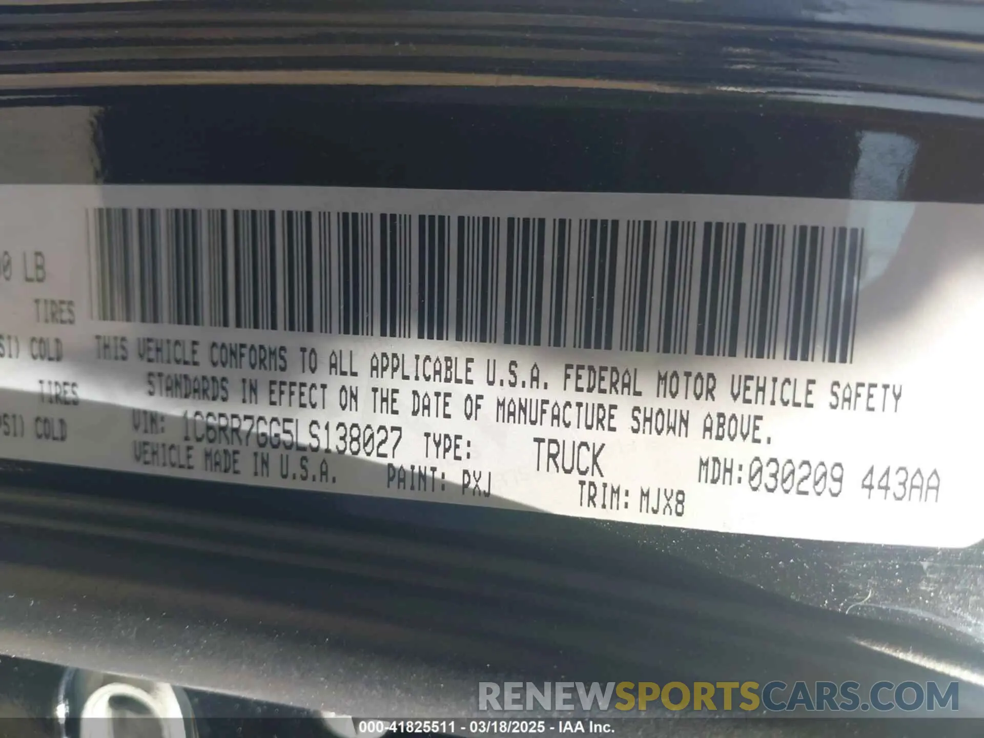 9 fotografías del automóvil dañado 1C6RR7GG5LS138027 RAM 1500 CLASSIC 2020