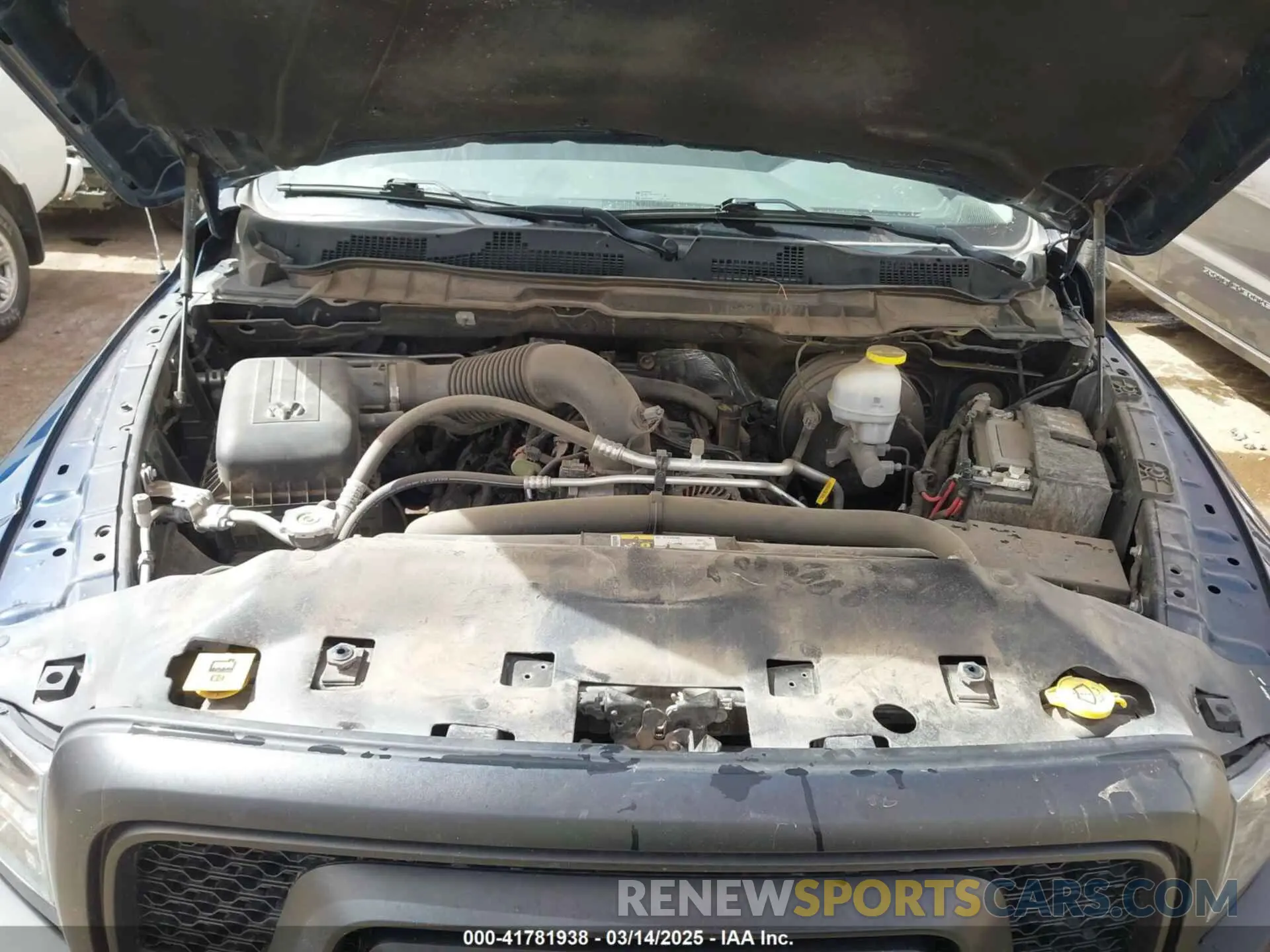 10 fotografías del automóvil dañado 1C6RR7GT0LS142757 RAM 1500 CLASSIC 2020