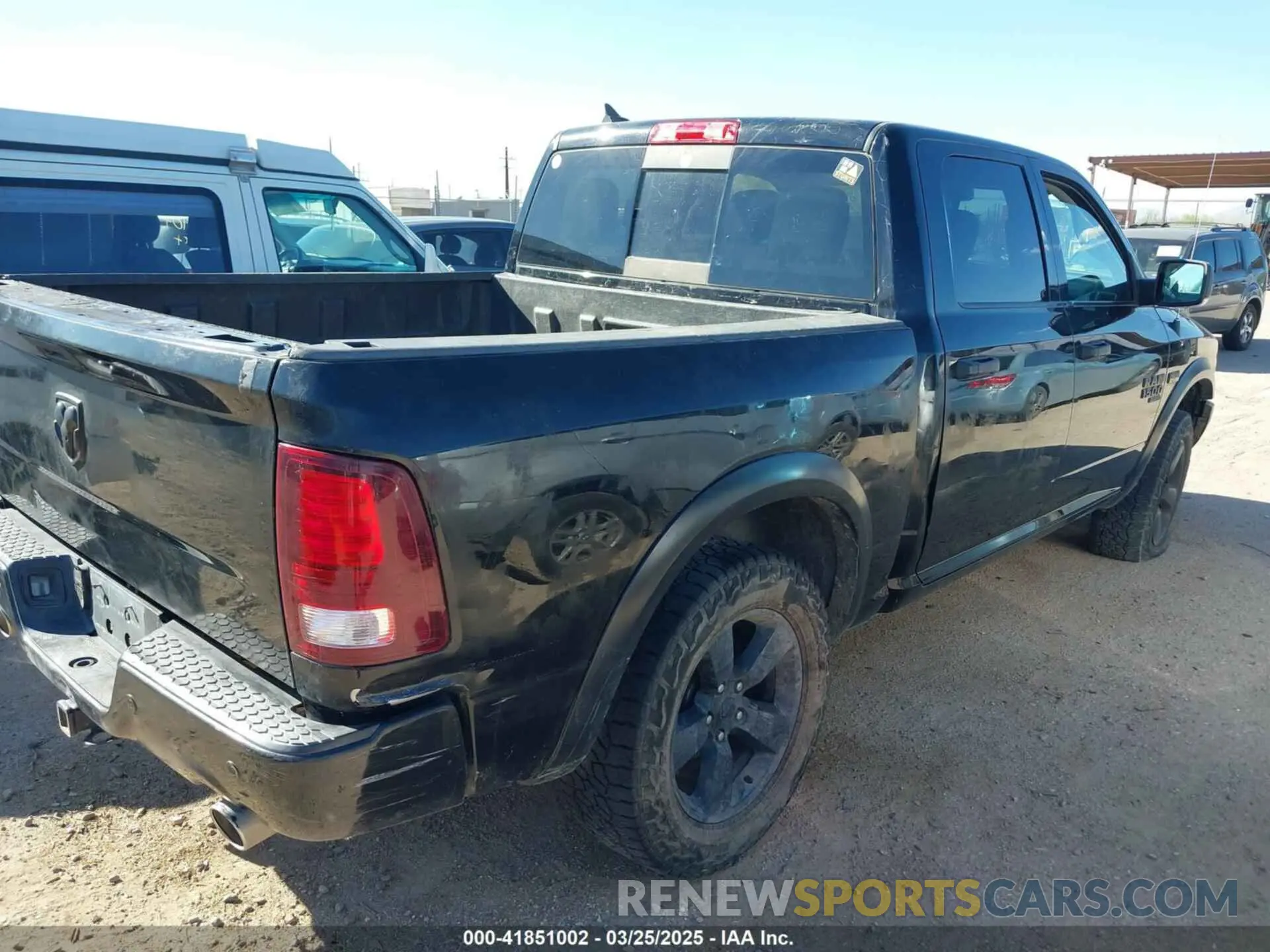 4 fotografías del automóvil dañado 1C6RR7LT4LS136952 RAM 1500 CLASSIC 2020