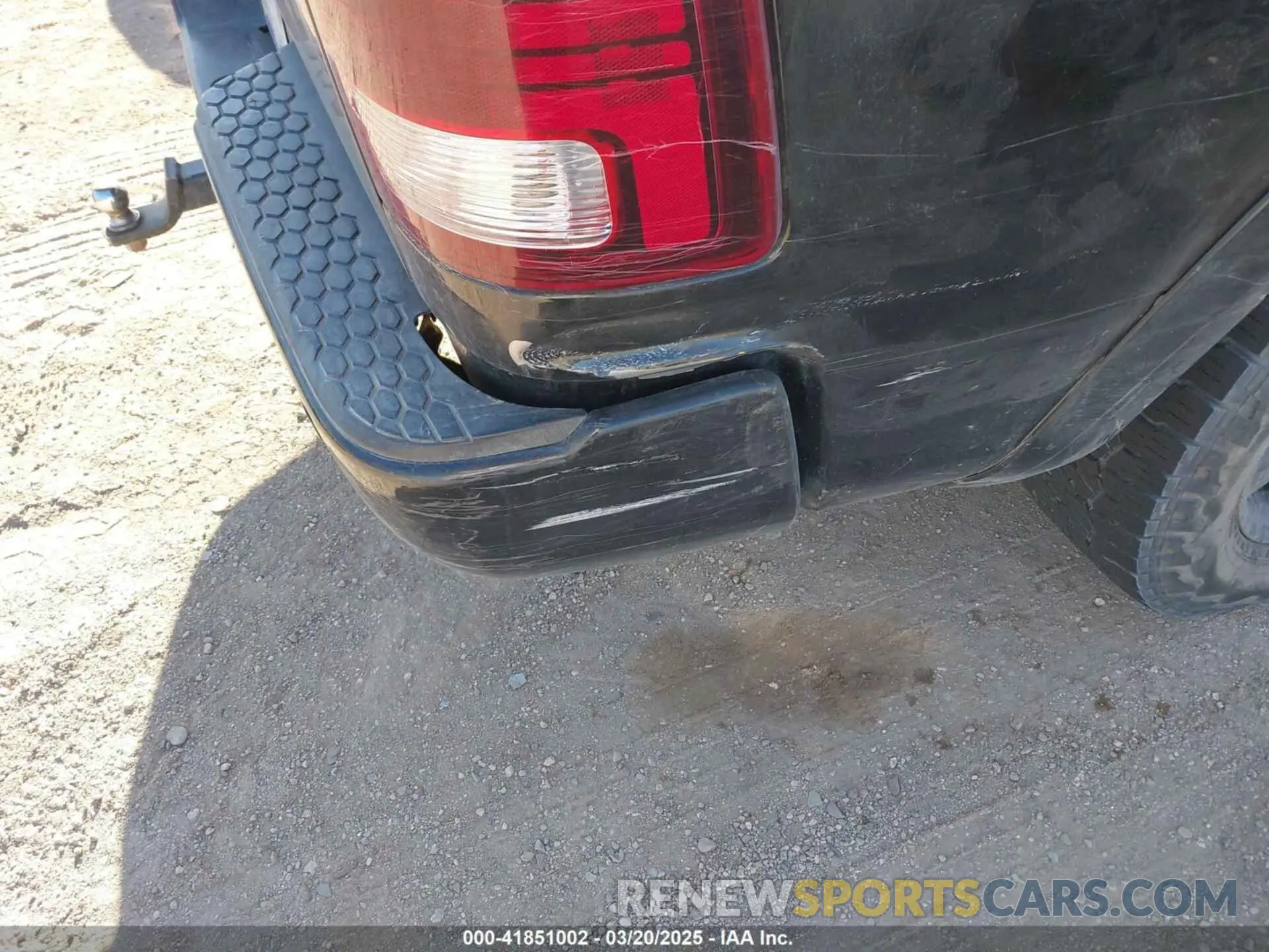 6 fotografías del automóvil dañado 1C6RR7LT4LS136952 RAM 1500 CLASSIC 2020