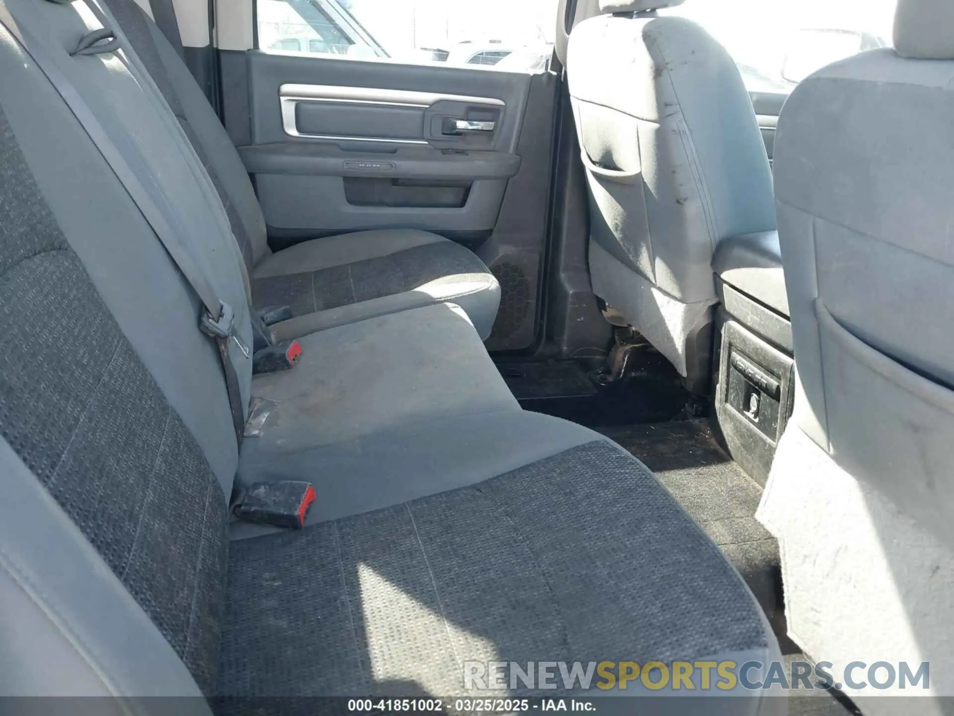 8 fotografías del automóvil dañado 1C6RR7LT4LS136952 RAM 1500 CLASSIC 2020