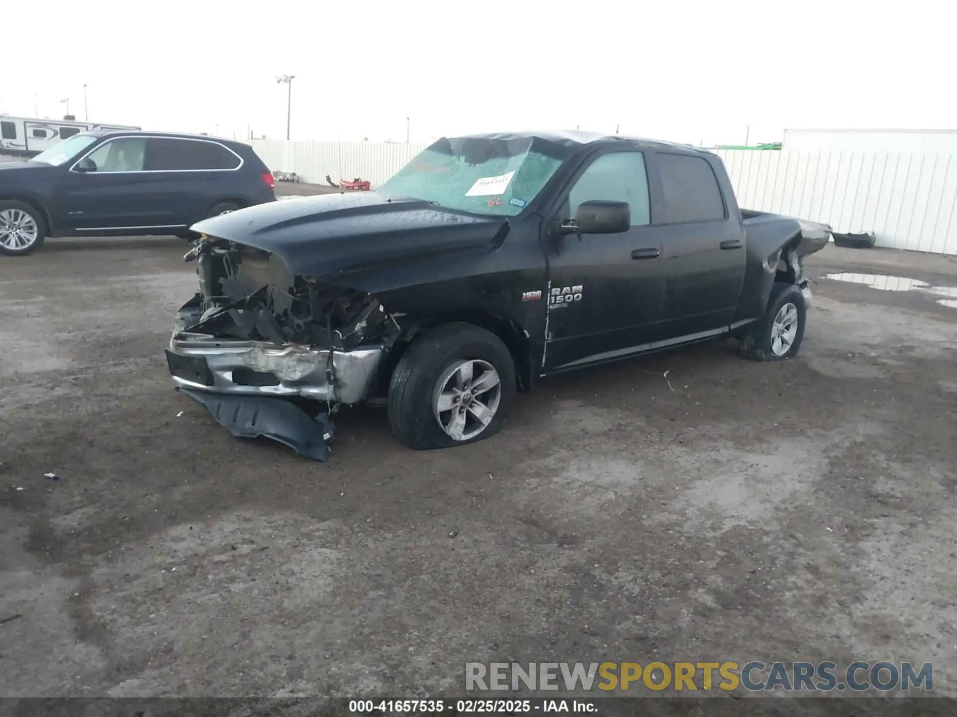 2 fotografías del automóvil dañado 1C6RR7TT1LS109319 RAM 1500 CLASSIC 2020