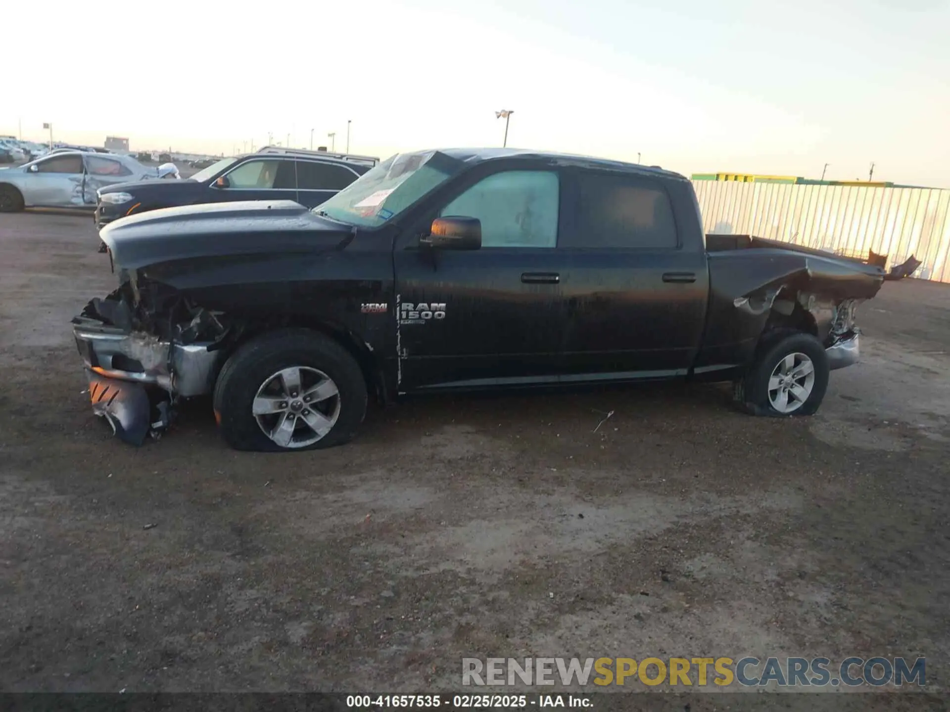 6 fotografías del automóvil dañado 1C6RR7TT1LS109319 RAM 1500 CLASSIC 2020