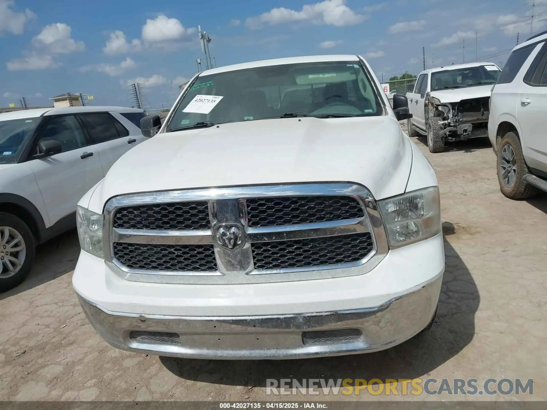 12 fotografías del automóvil dañado 1C6RR7TT7LS101810 RAM 1500 CLASSIC 2020