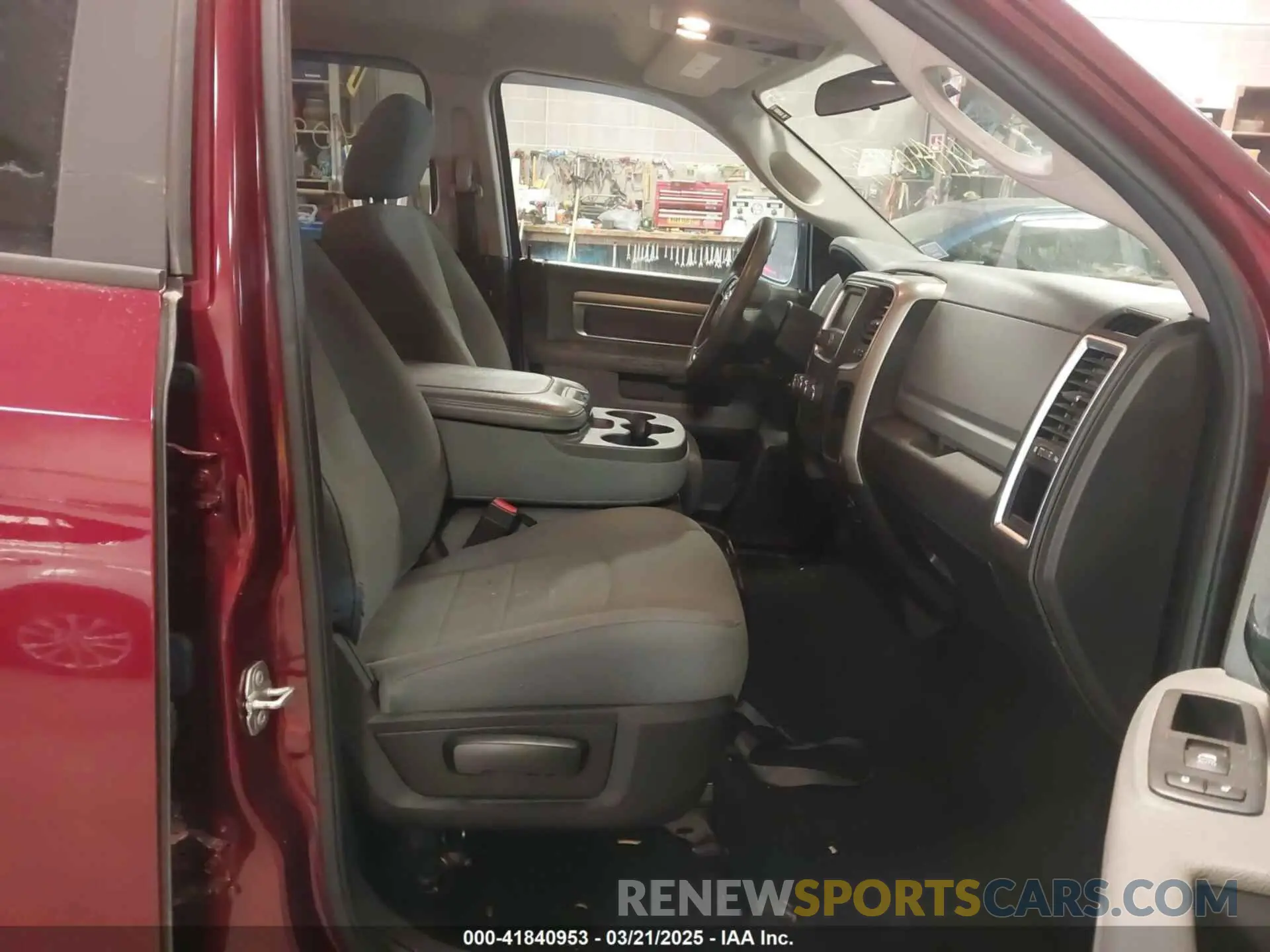 5 fotografías del automóvil dañado 1C6RR7TTXLS101249 RAM 1500 CLASSIC 2020