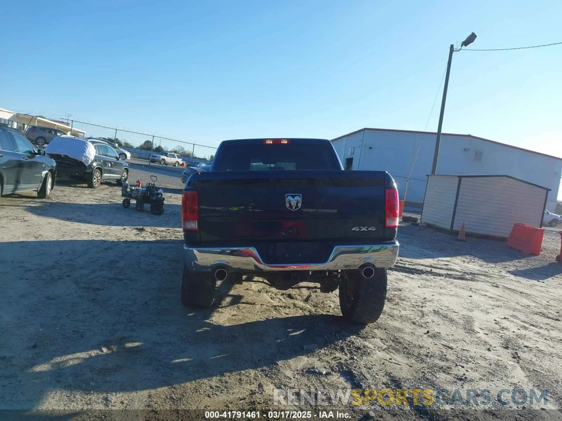 16 fotografías del automóvil dañado 3C6RR7KT9LG290727 RAM 1500 CLASSIC 2020