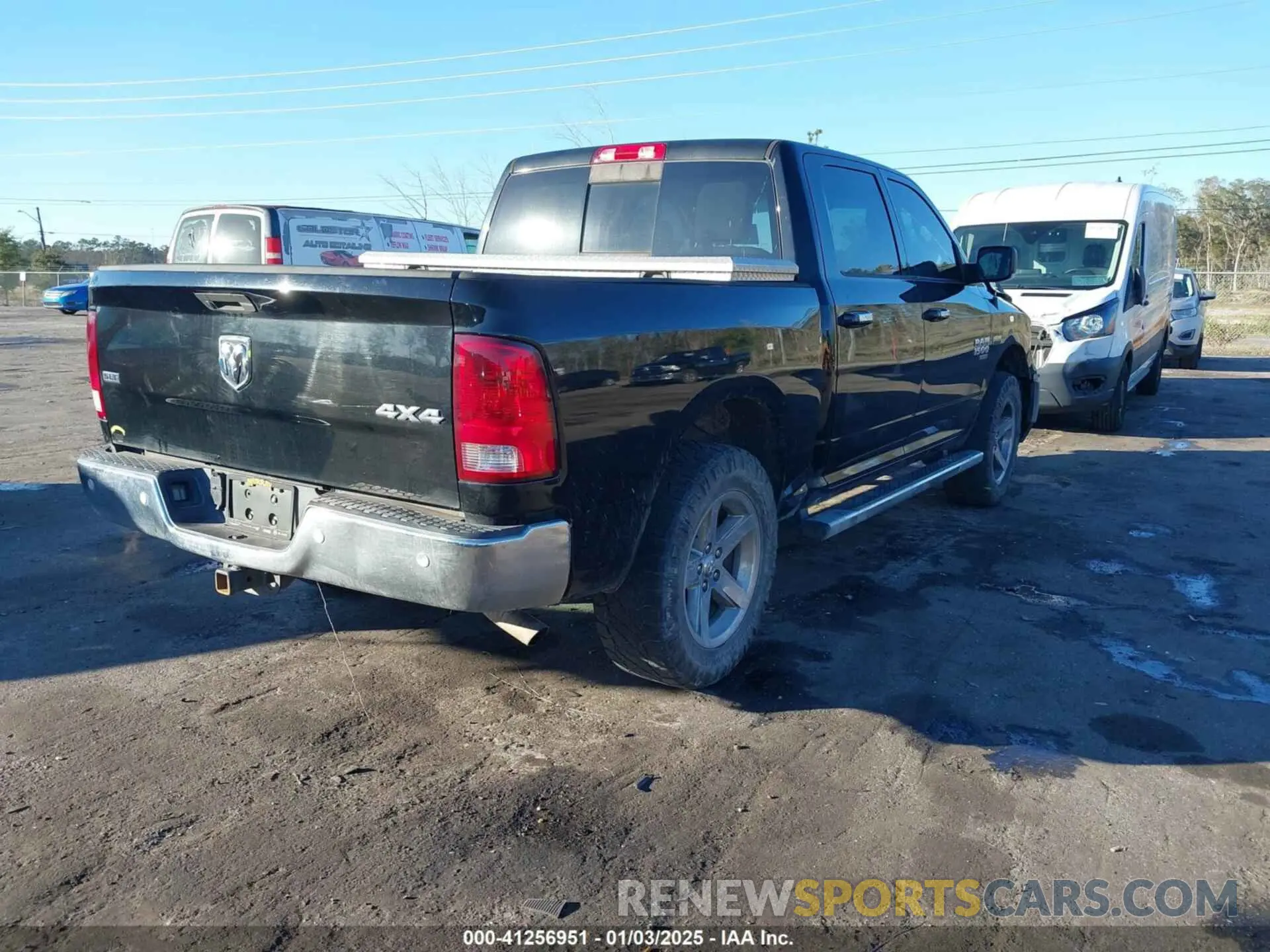 4 fotografías del automóvil dañado 3C6RR7LTXLG160874 RAM 1500 CLASSIC 2020