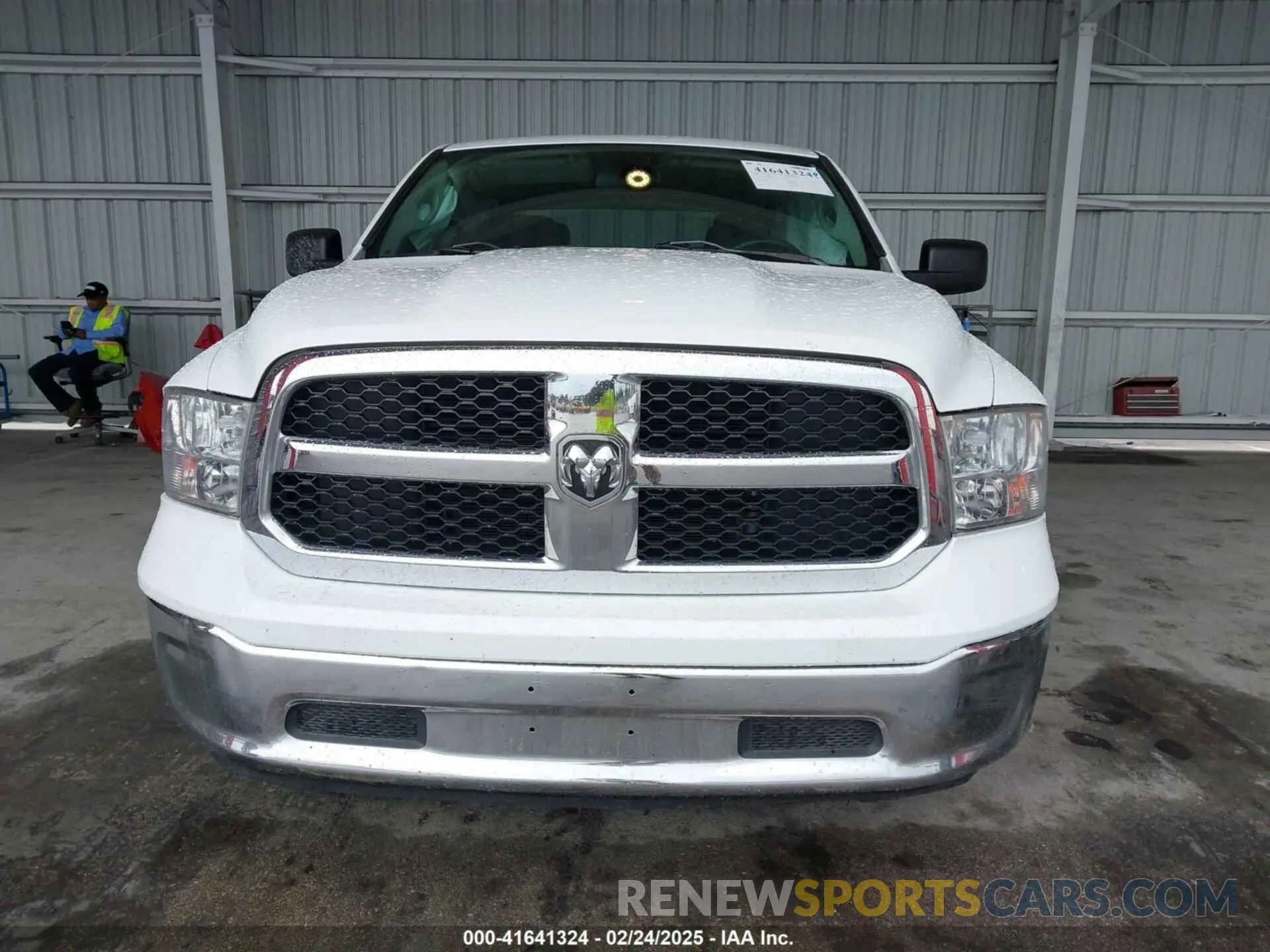 12 fotografías del automóvil dañado 1C6RR6LG0MS533587 RAM 1500 CLASSIC 2021