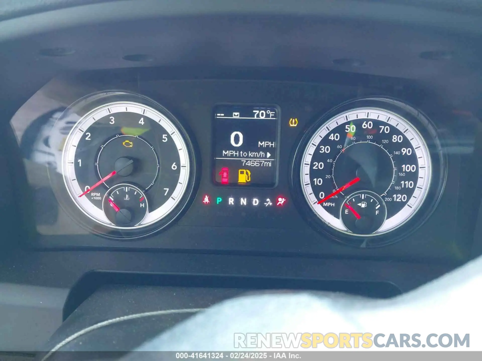 7 fotografías del automóvil dañado 1C6RR6LG0MS533587 RAM 1500 CLASSIC 2021