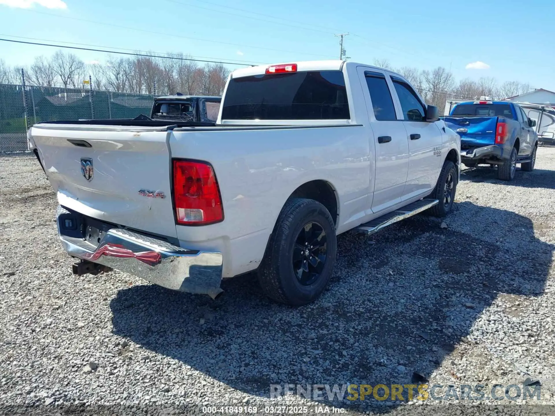 4 fotografías del automóvil dañado 1C6RR7FGXMS507175 RAM 1500 CLASSIC 2021