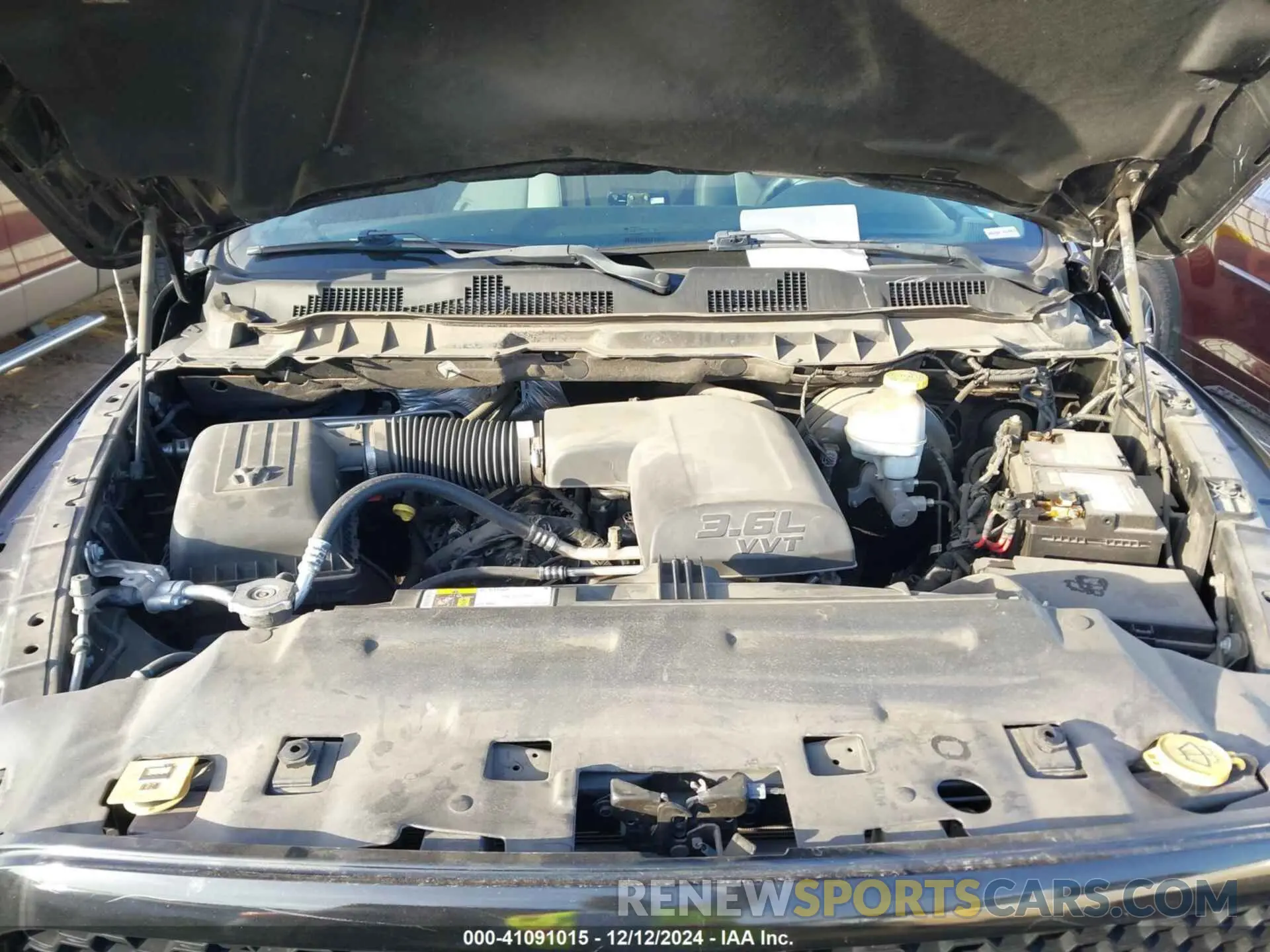 10 fotografías del automóvil dañado 1C6RR7FGXMS507998 RAM 1500 CLASSIC 2021