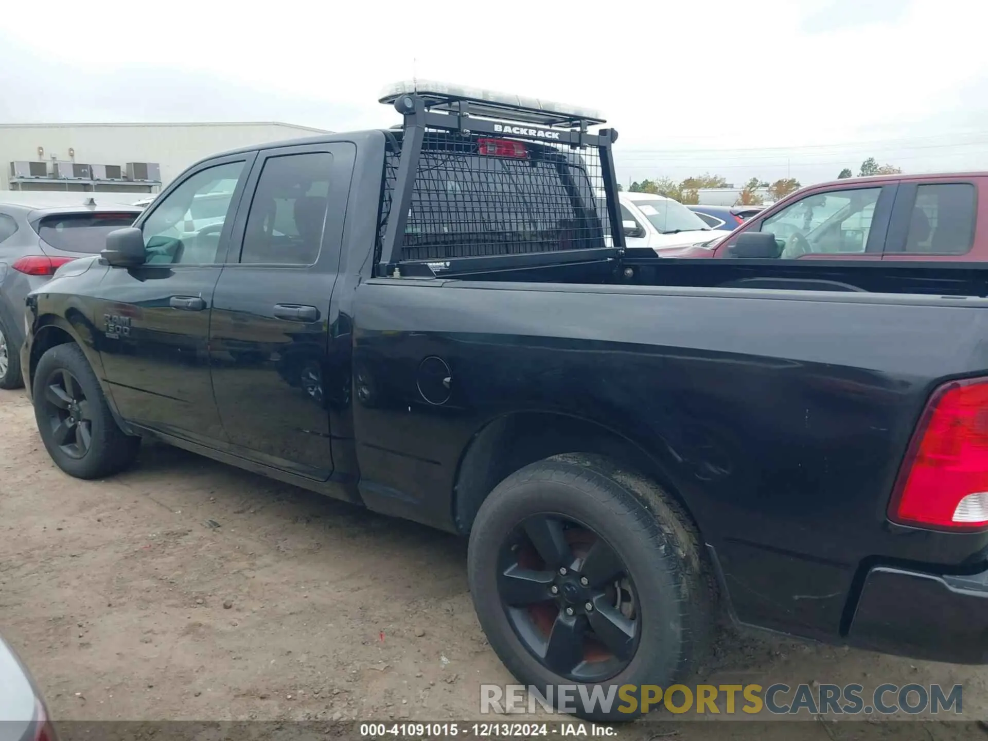 13 fotografías del automóvil dañado 1C6RR7FGXMS507998 RAM 1500 CLASSIC 2021
