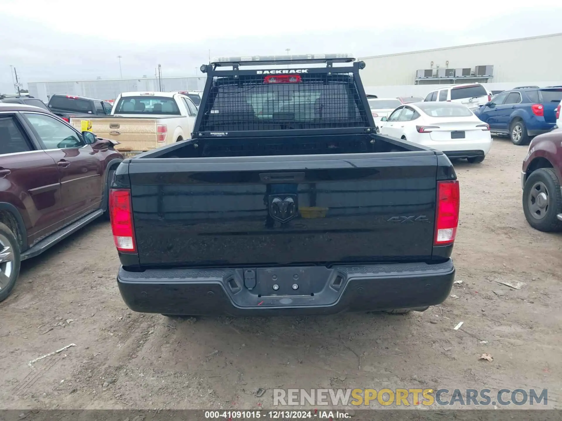 15 fotografías del automóvil dañado 1C6RR7FGXMS507998 RAM 1500 CLASSIC 2021