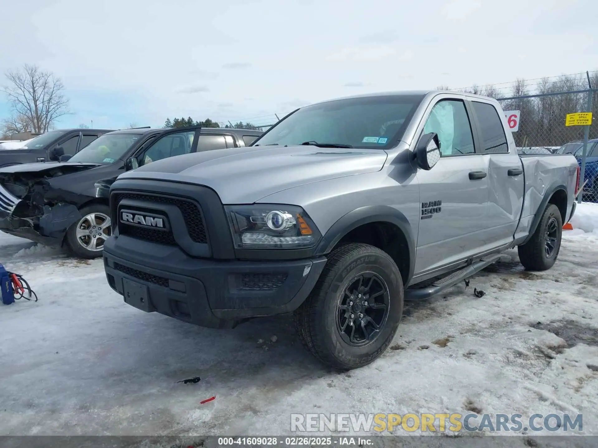 2 fotografías del automóvil dañado 1C6RR7GG0MS556917 RAM 1500 CLASSIC 2021