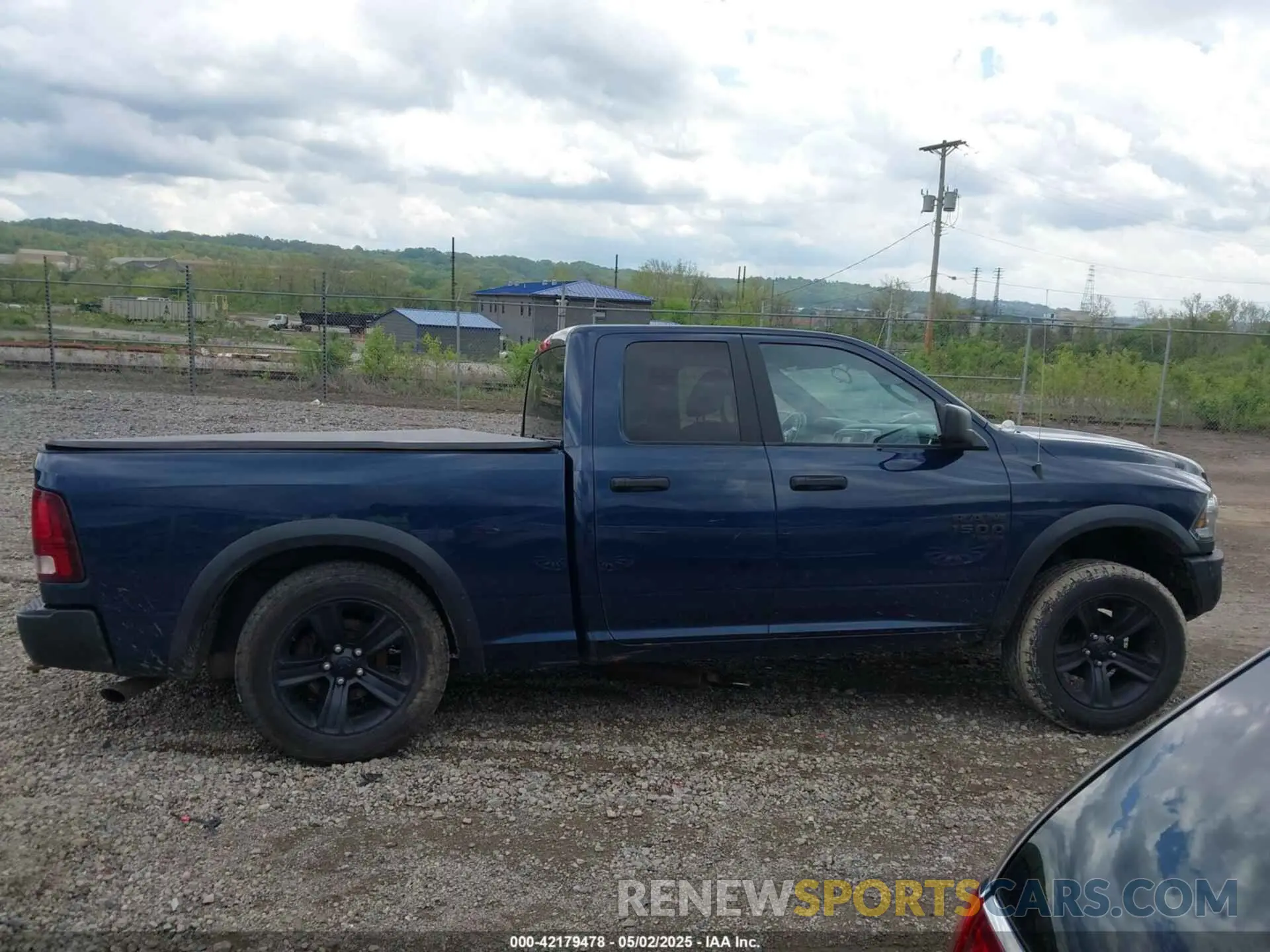13 fotografías del automóvil dañado 1C6RR7GG6MS588626 RAM 1500 CLASSIC 2021