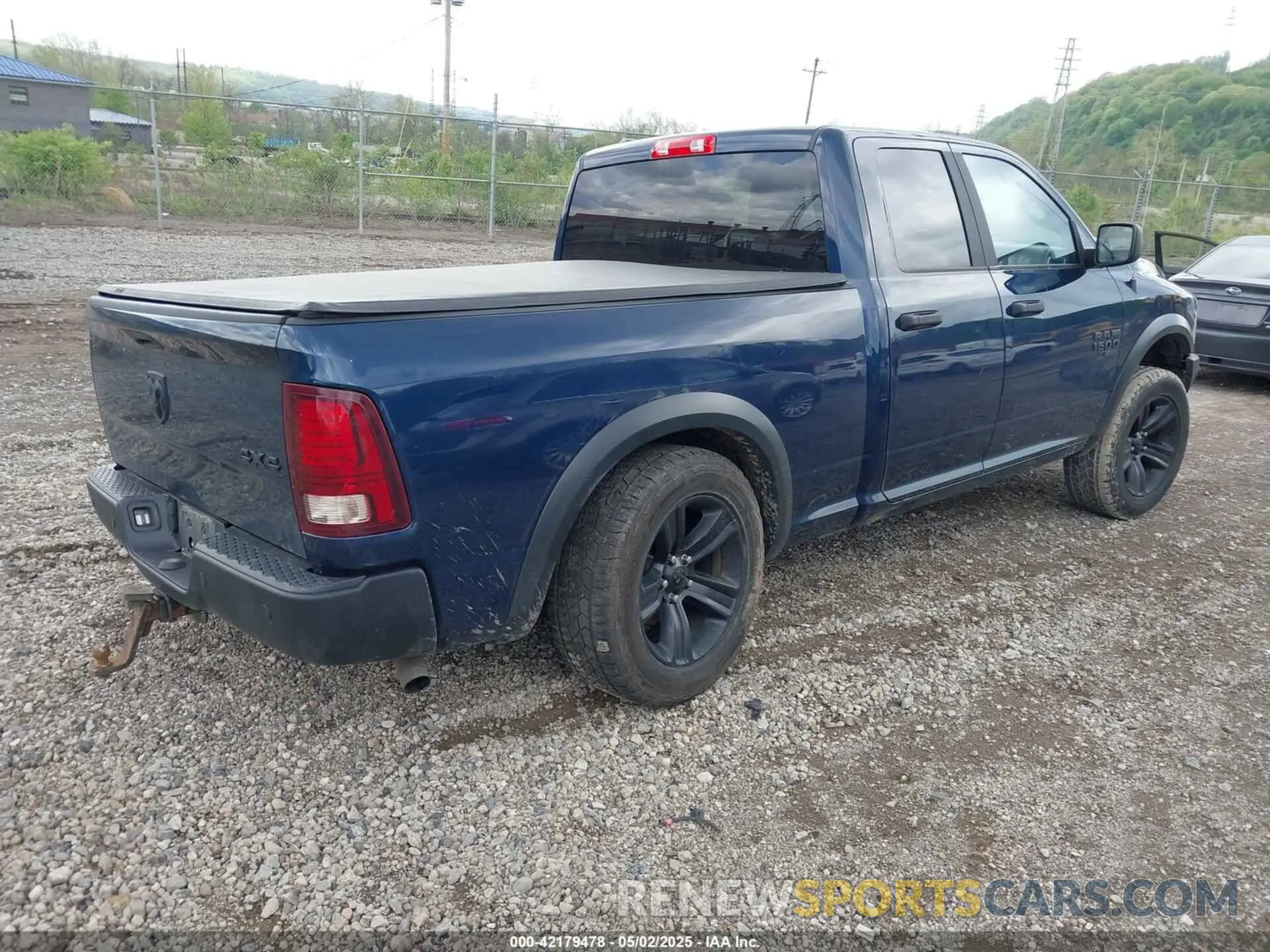 4 fotografías del automóvil dañado 1C6RR7GG6MS588626 RAM 1500 CLASSIC 2021