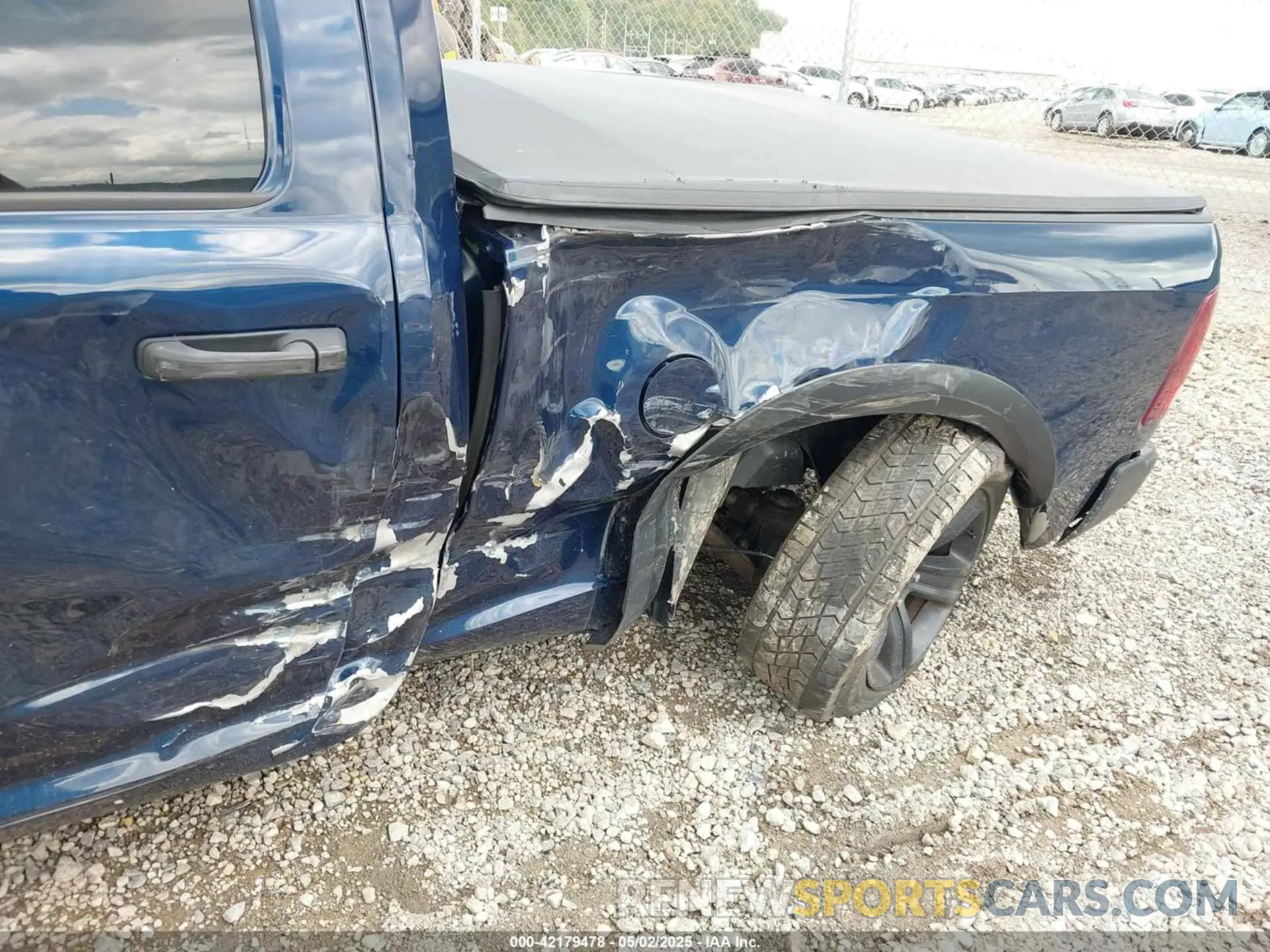 6 fotografías del automóvil dañado 1C6RR7GG6MS588626 RAM 1500 CLASSIC 2021
