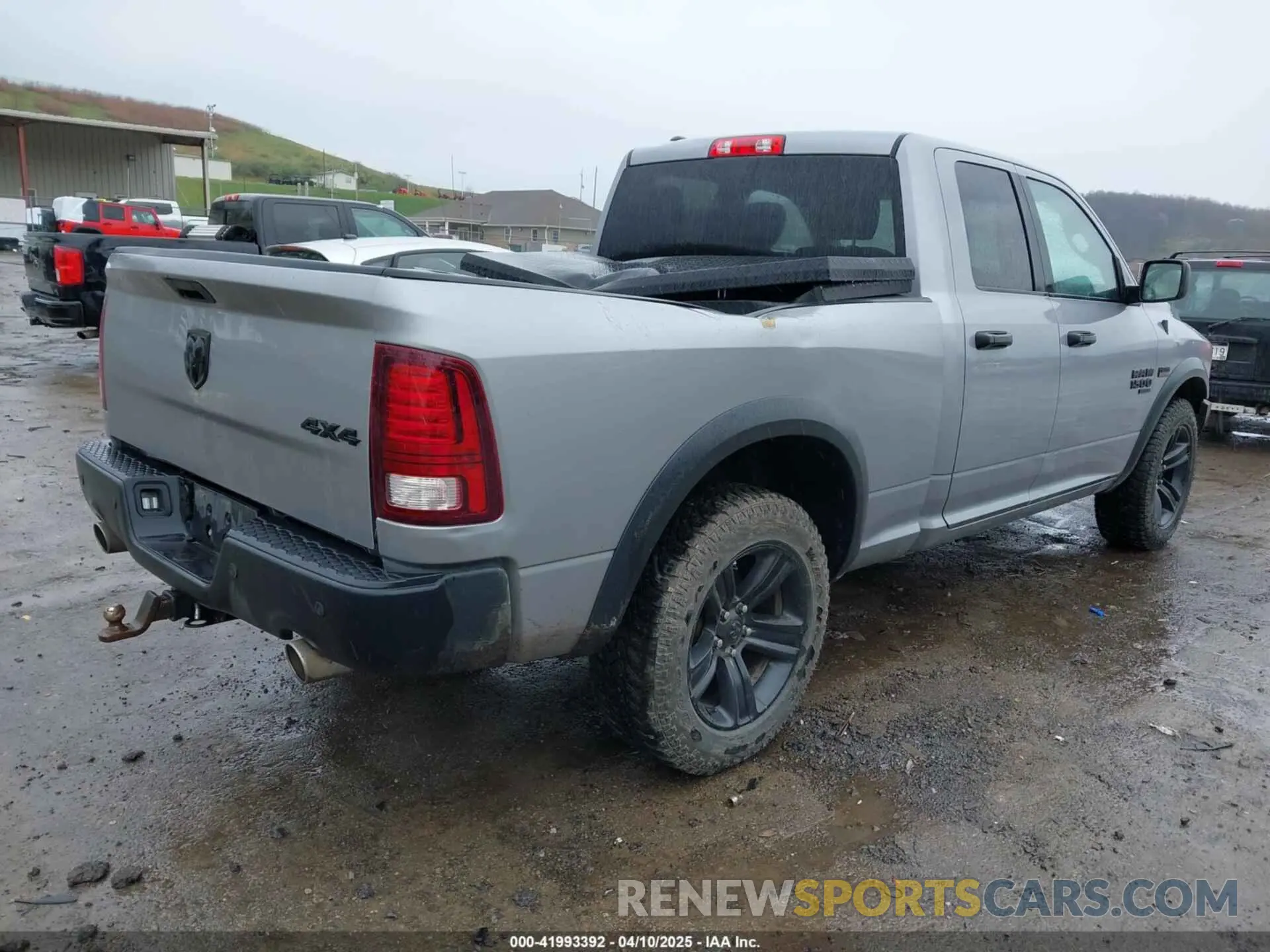 4 fotografías del automóvil dañado 1C6RR7GT0MS505043 RAM 1500 CLASSIC 2021