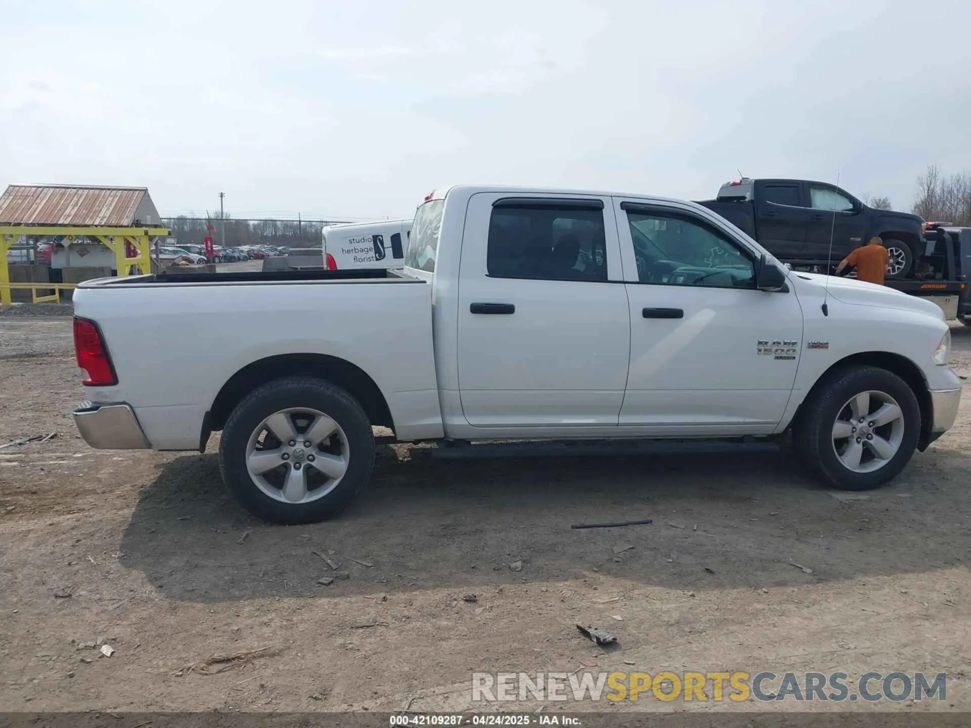 6 fotografías del automóvil dañado 1C6RR7KT7MS572861 RAM 1500 CLASSIC 2021