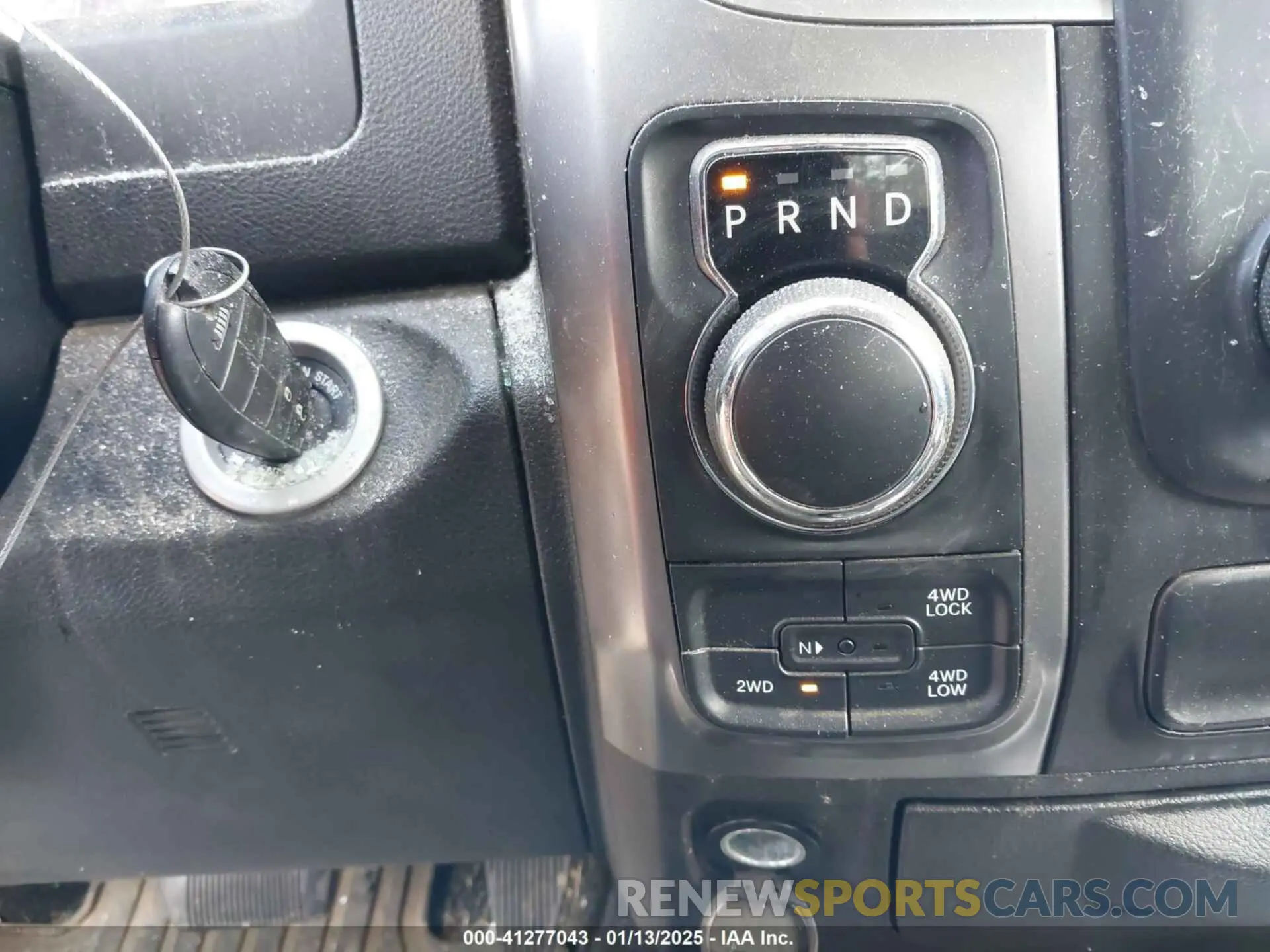 11 fotografías del automóvil dañado 1C6RR7LG5MS533235 RAM 1500 CLASSIC 2021