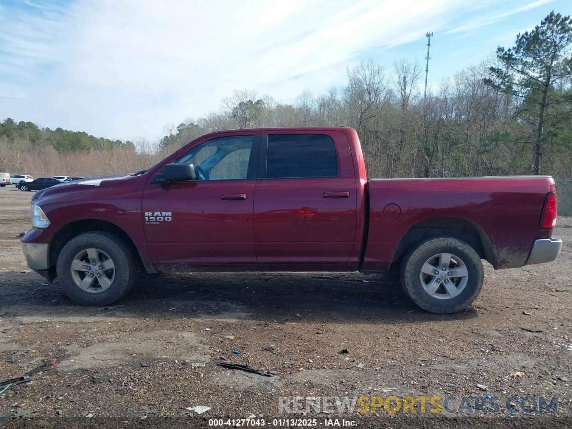 14 fotografías del automóvil dañado 1C6RR7LG5MS533235 RAM 1500 CLASSIC 2021