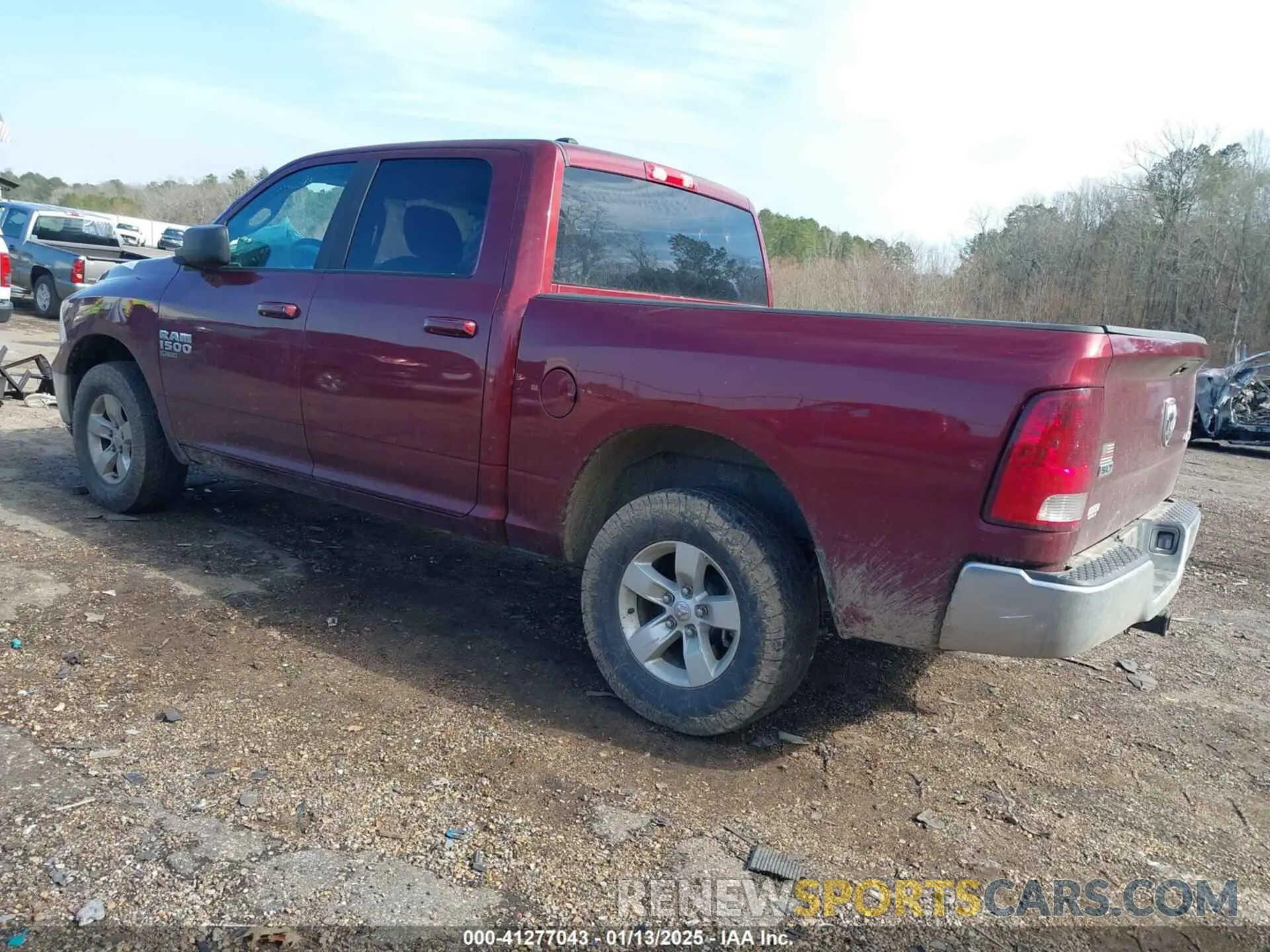 3 fotografías del automóvil dañado 1C6RR7LG5MS533235 RAM 1500 CLASSIC 2021