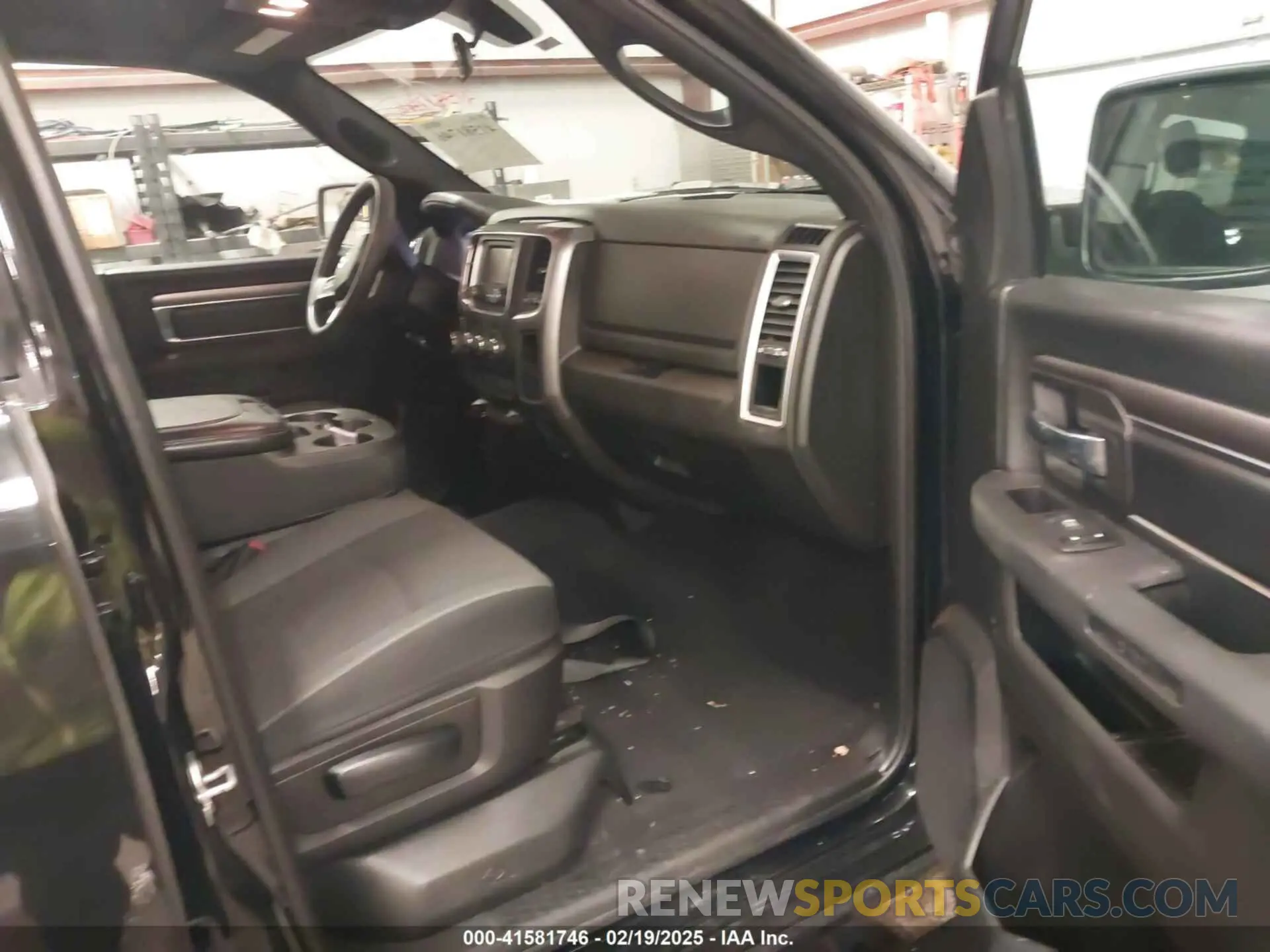 5 fotografías del automóvil dañado 1C6RR7LT1MS535500 RAM 1500 CLASSIC 2021