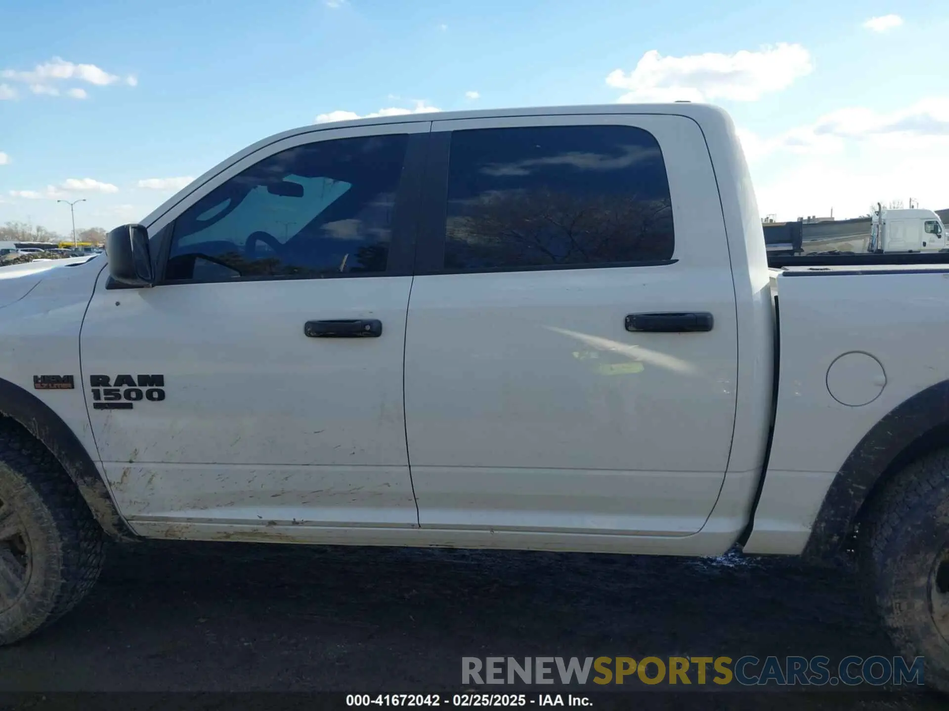 14 fotografías del automóvil dañado 1C6RR7LT3MS528516 RAM 1500 CLASSIC 2021