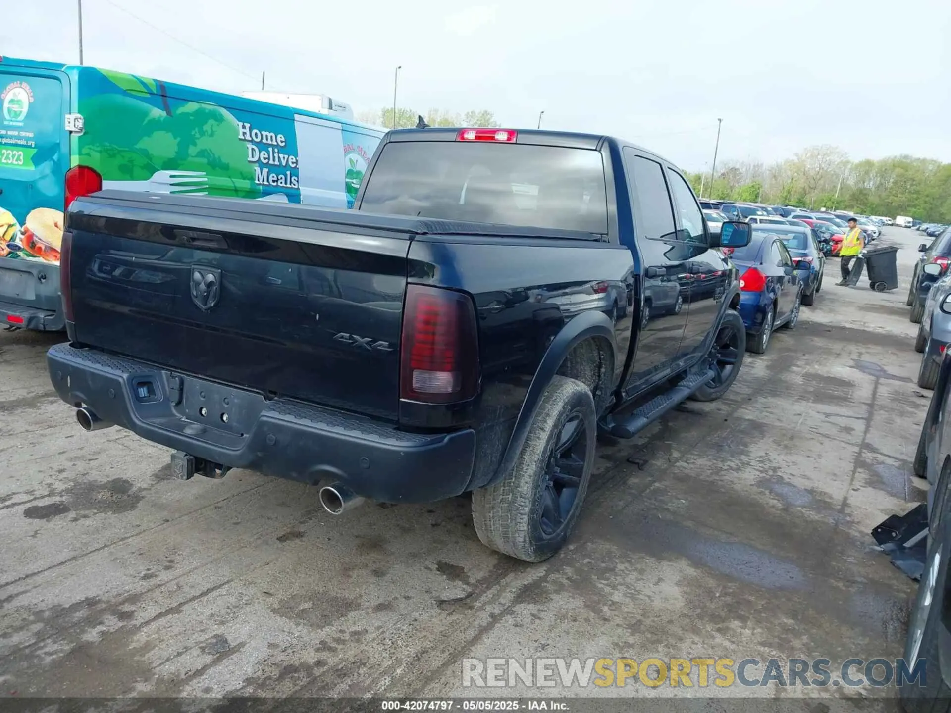 4 fotografías del automóvil dañado 1C6RR7LT8MS589263 RAM 1500 CLASSIC 2021