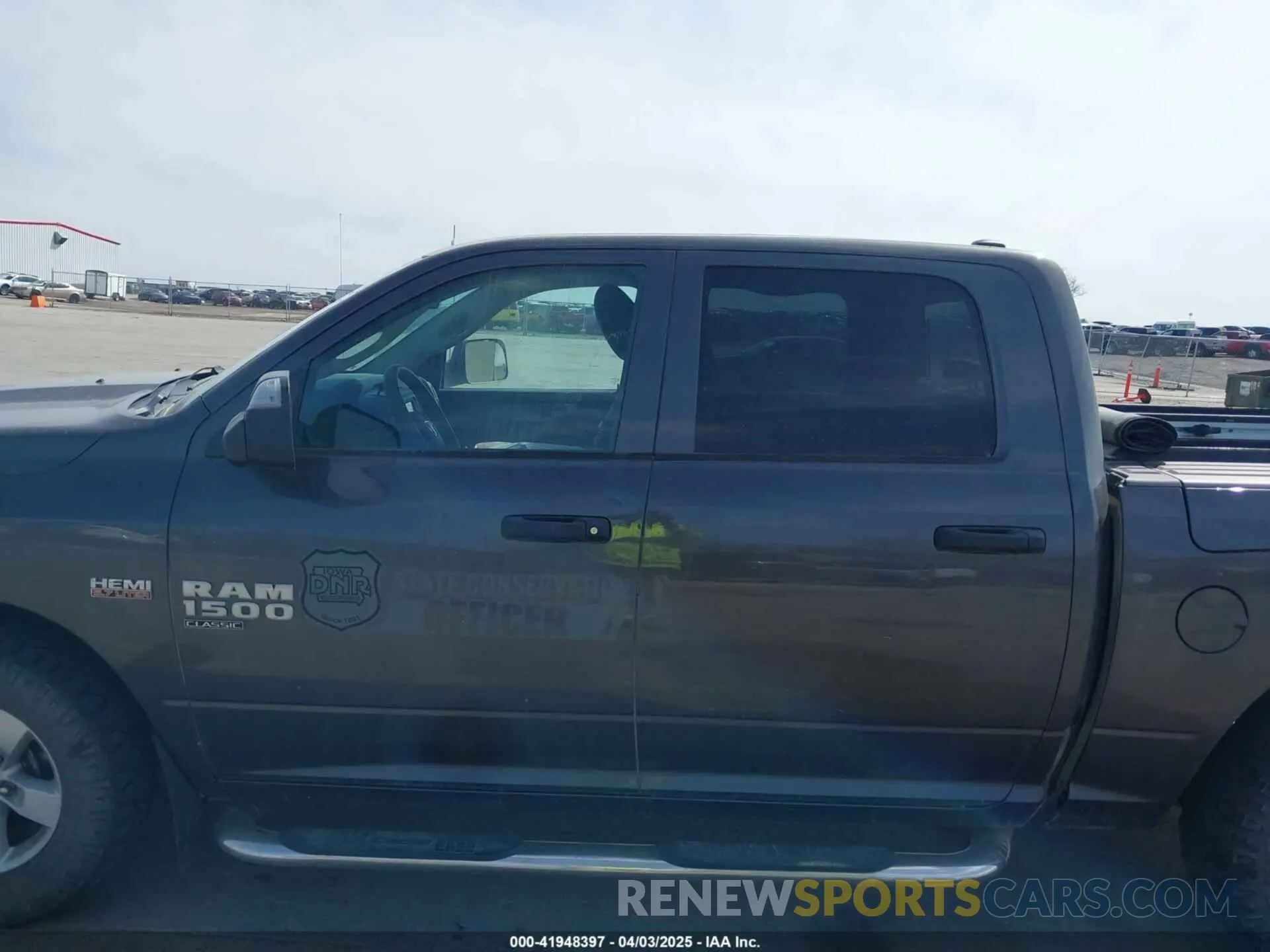 14 fotografías del automóvil dañado 1C6RR7XT6MS507735 RAM 1500 CLASSIC 2021