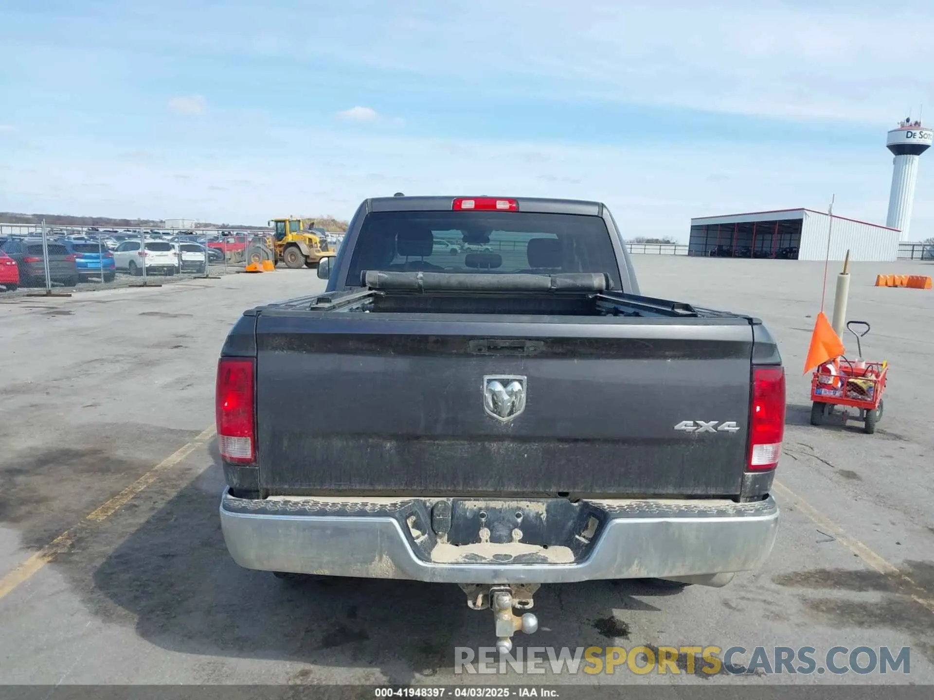 6 fotografías del automóvil dañado 1C6RR7XT6MS507735 RAM 1500 CLASSIC 2021