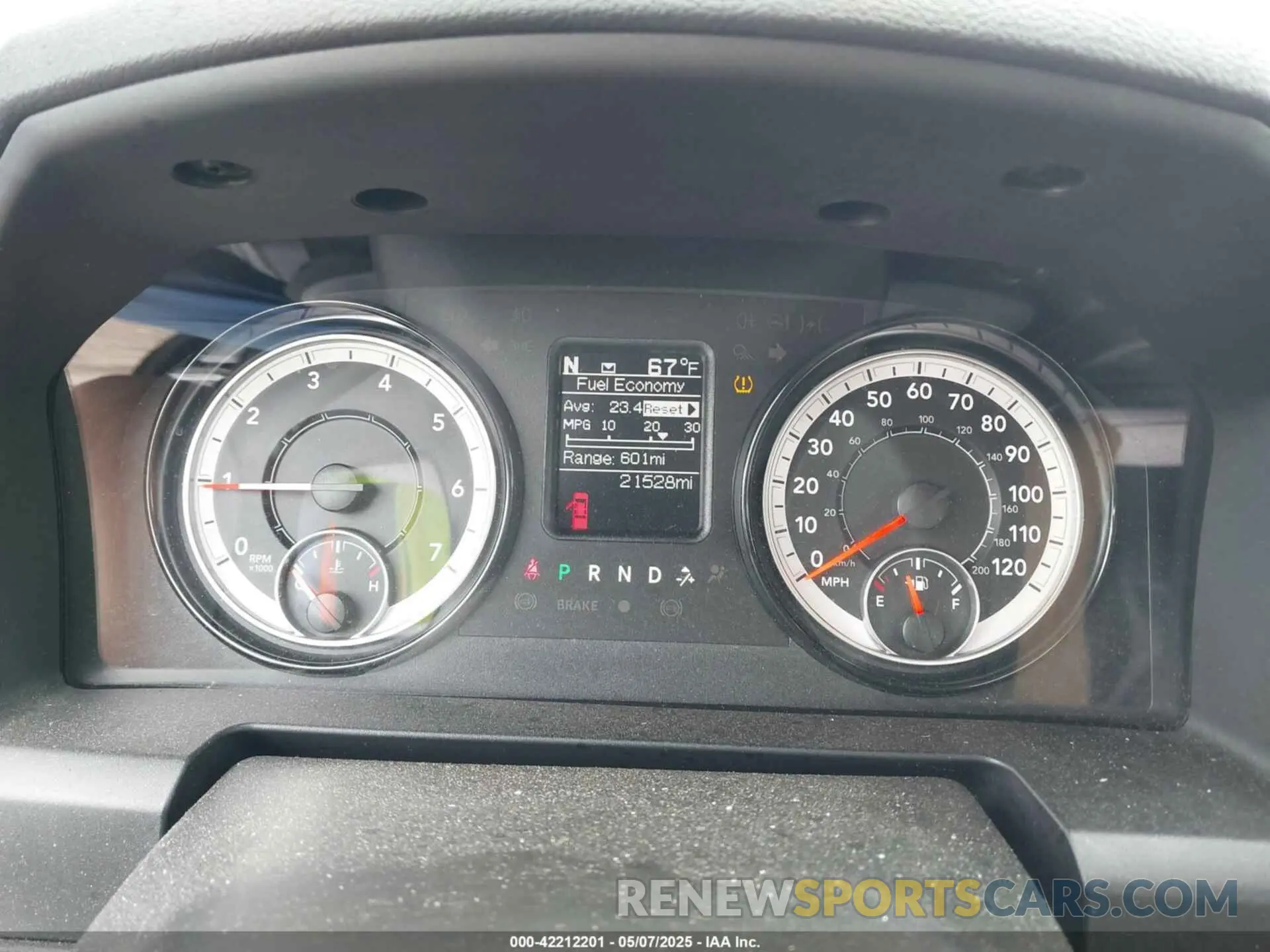7 fotografías del automóvil dañado 3C6JR7DT4MG704279 RAM 1500 CLASSIC 2021