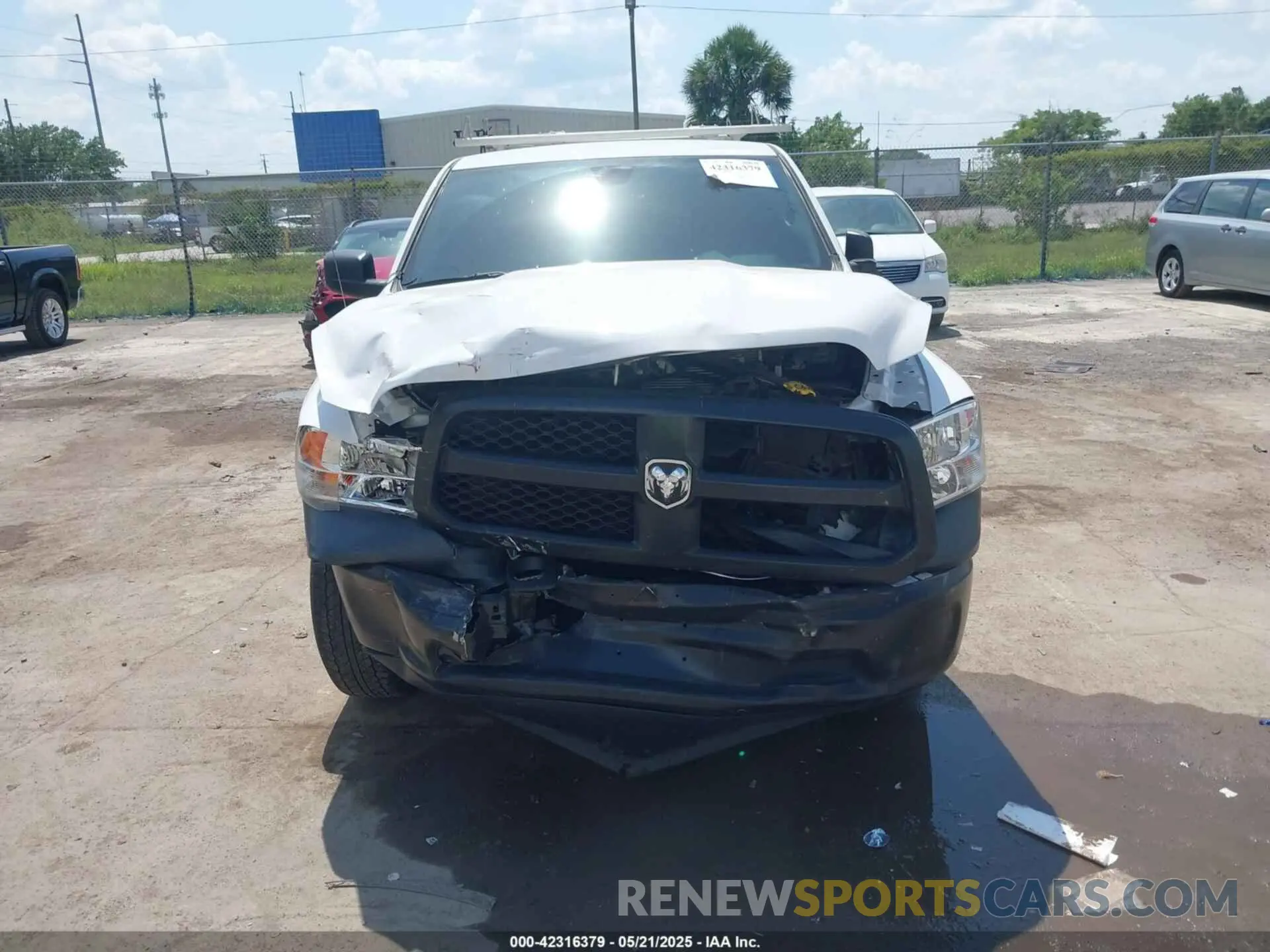 11 fotografías del automóvil dañado 1C6RR6FG5NS154825 RAM 1500 CLASSIC 2022