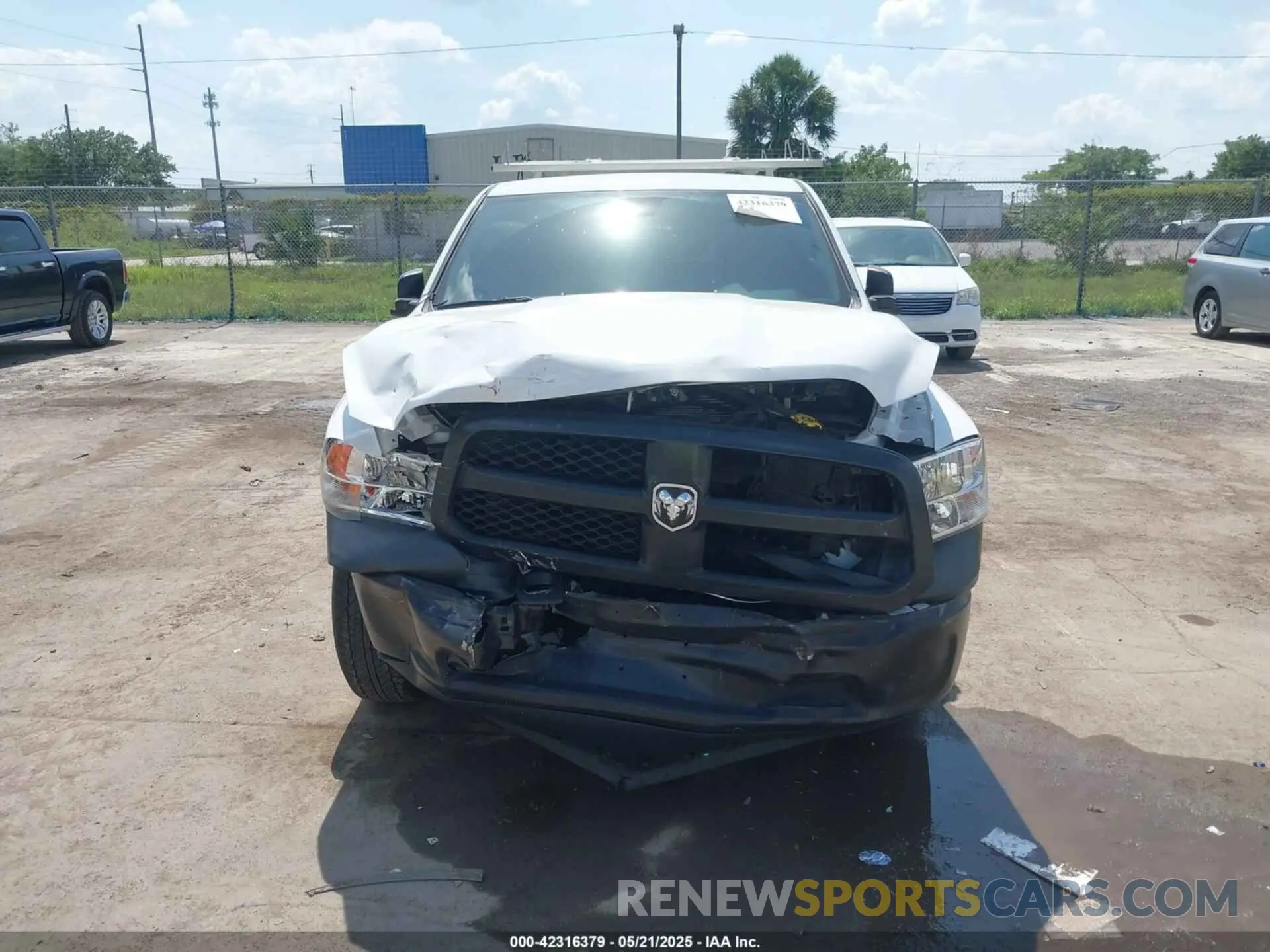 6 fotografías del automóvil dañado 1C6RR6FG5NS154825 RAM 1500 CLASSIC 2022