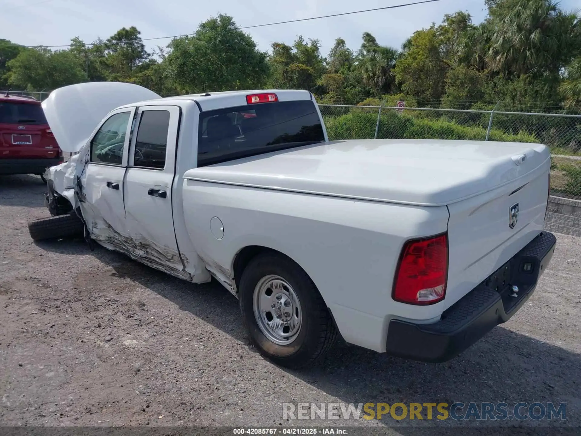 3 fotografías del automóvil dañado 1C6RR7FG2NS187254 RAM 1500 CLASSIC 2022