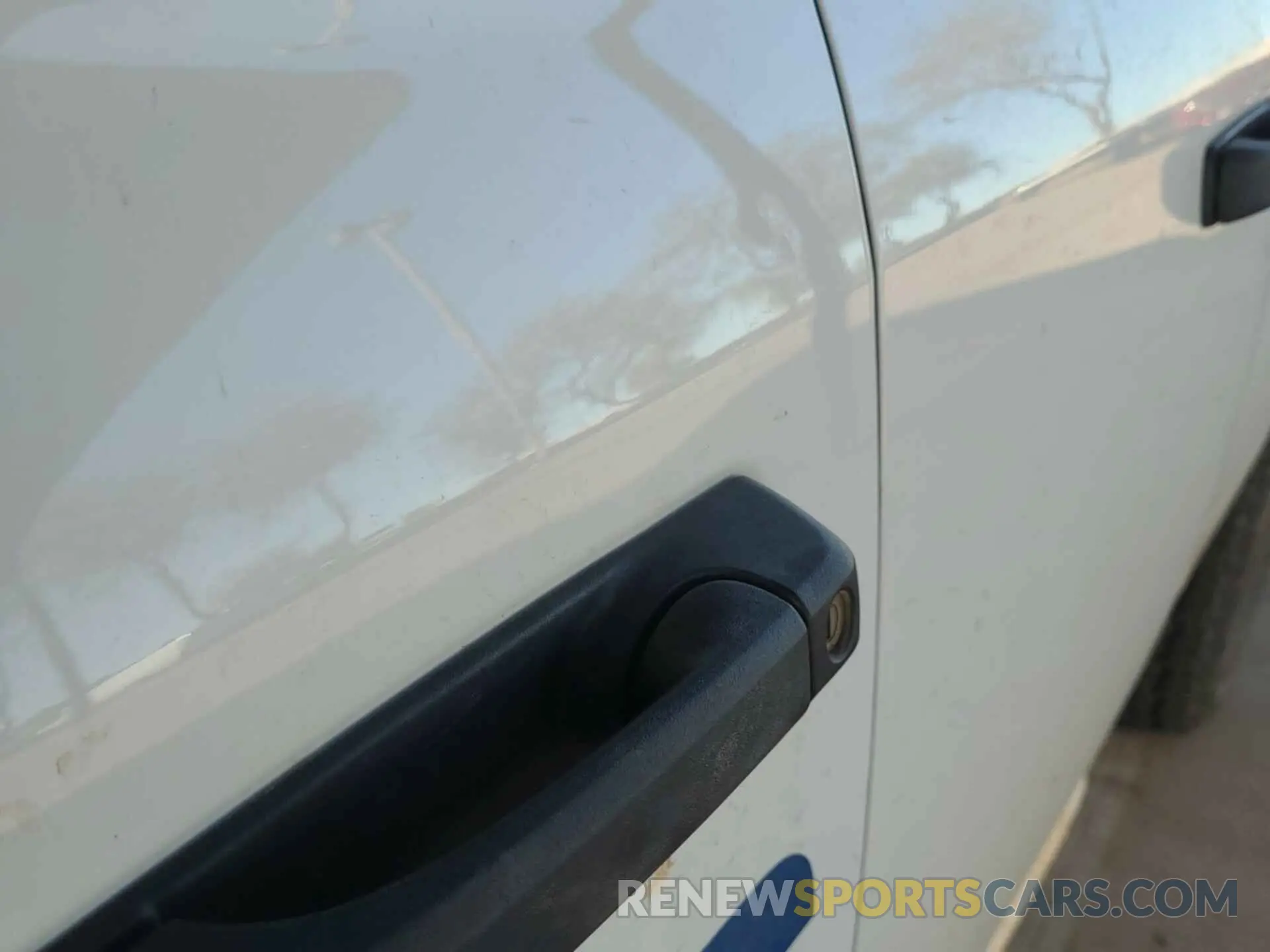 19 fotografías del automóvil dañado 1C6RR7FG5NS152725 RAM 1500 CLASSIC 2022