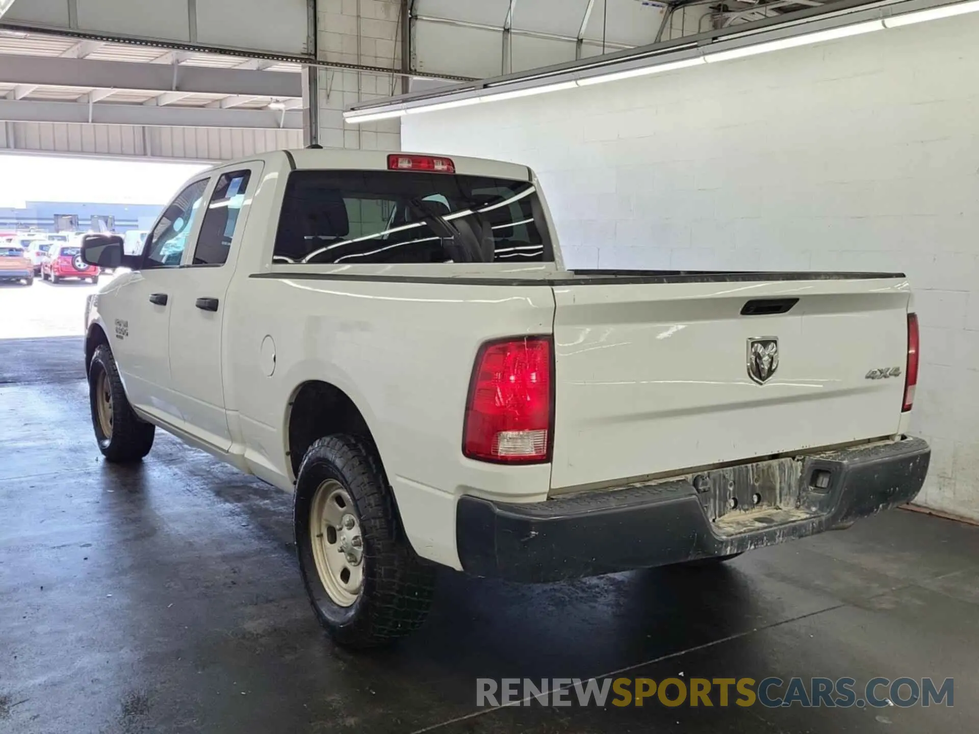 28 fotografías del automóvil dañado 1C6RR7FG5NS152725 RAM 1500 CLASSIC 2022