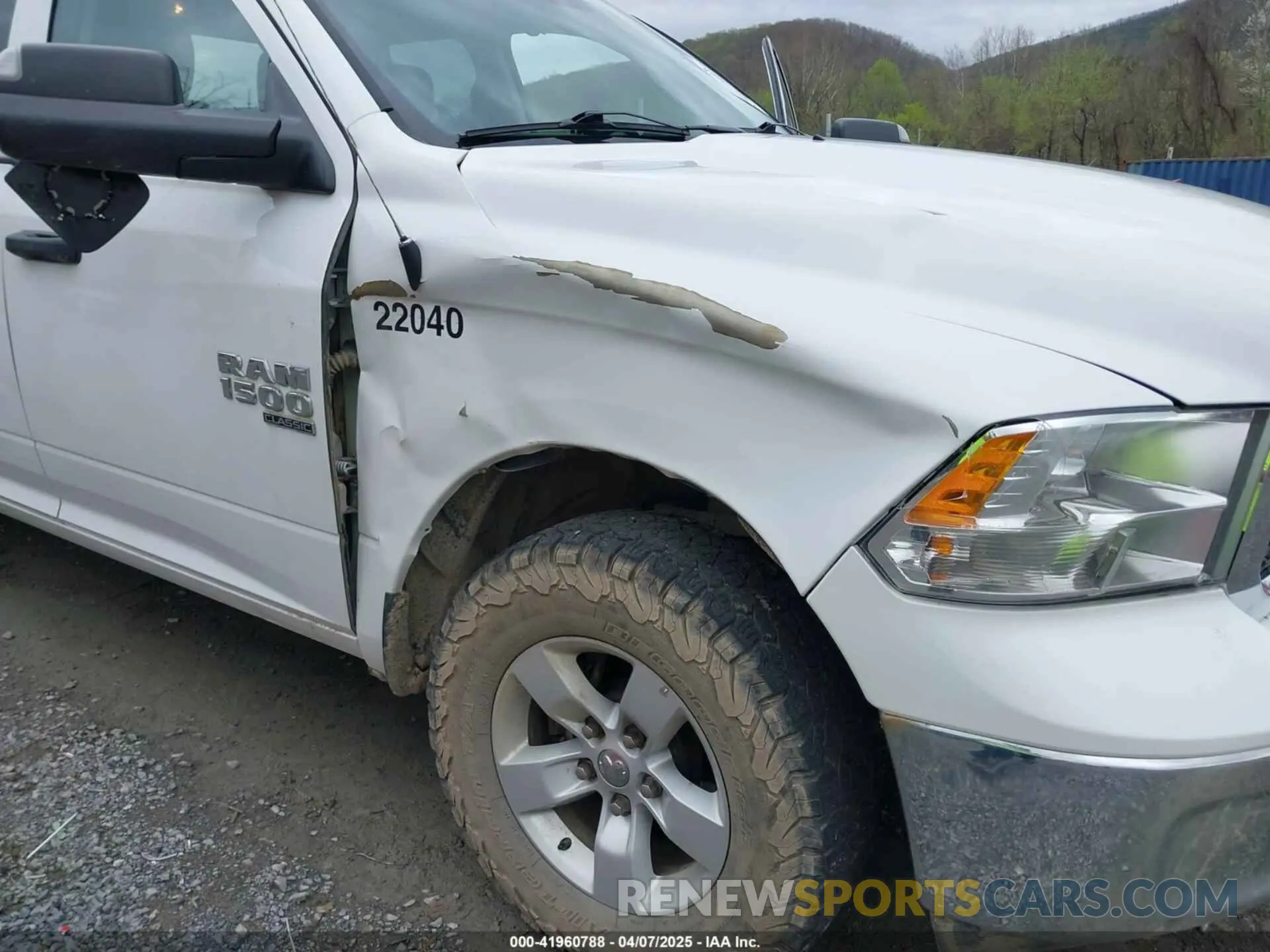 6 fotografías del automóvil dañado 1C6RR7FG6NS238657 RAM 1500 CLASSIC 2022