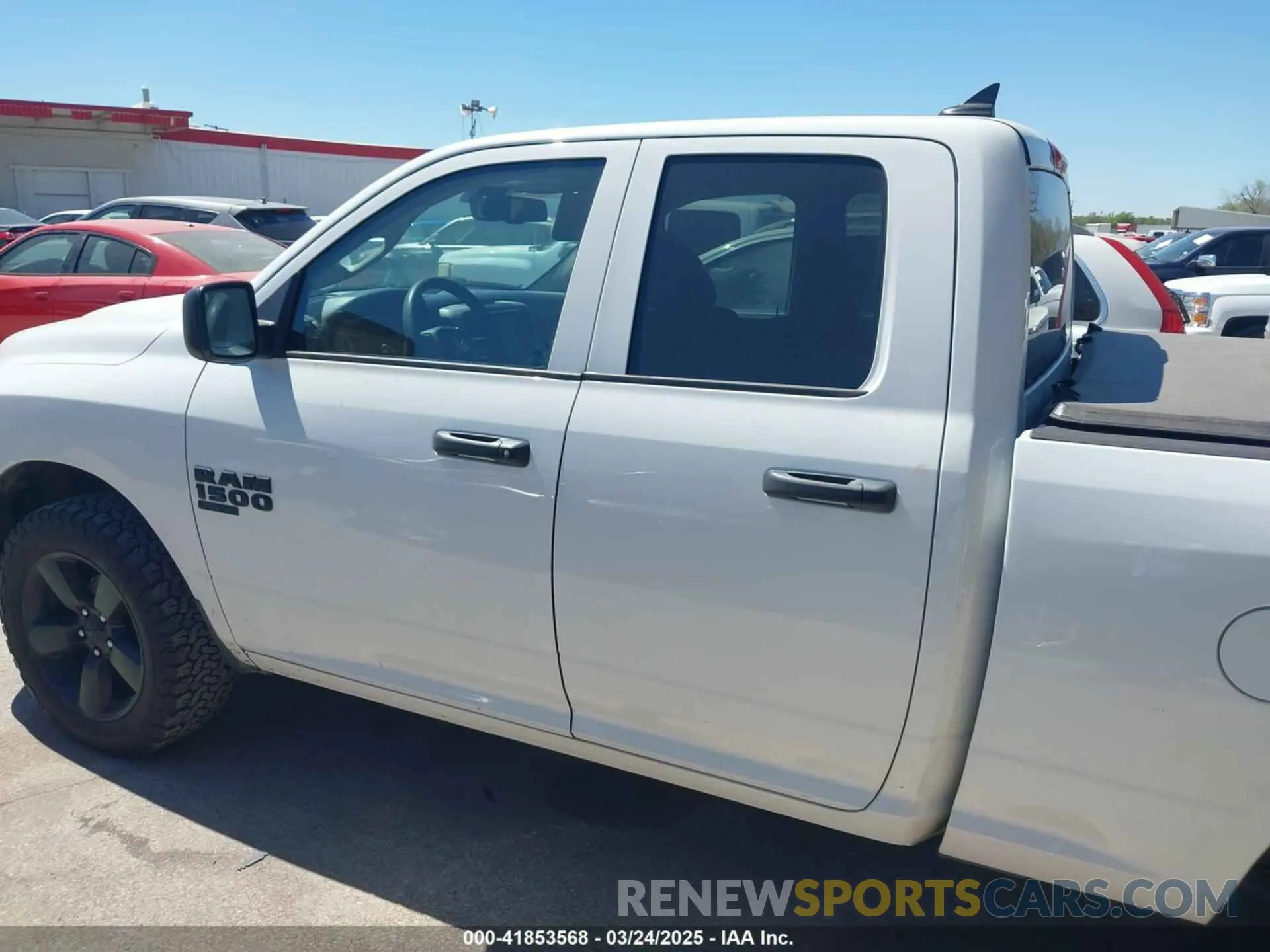 15 fotografías del automóvil dañado 1C6RR7FG8NS175576 RAM 1500 CLASSIC 2022