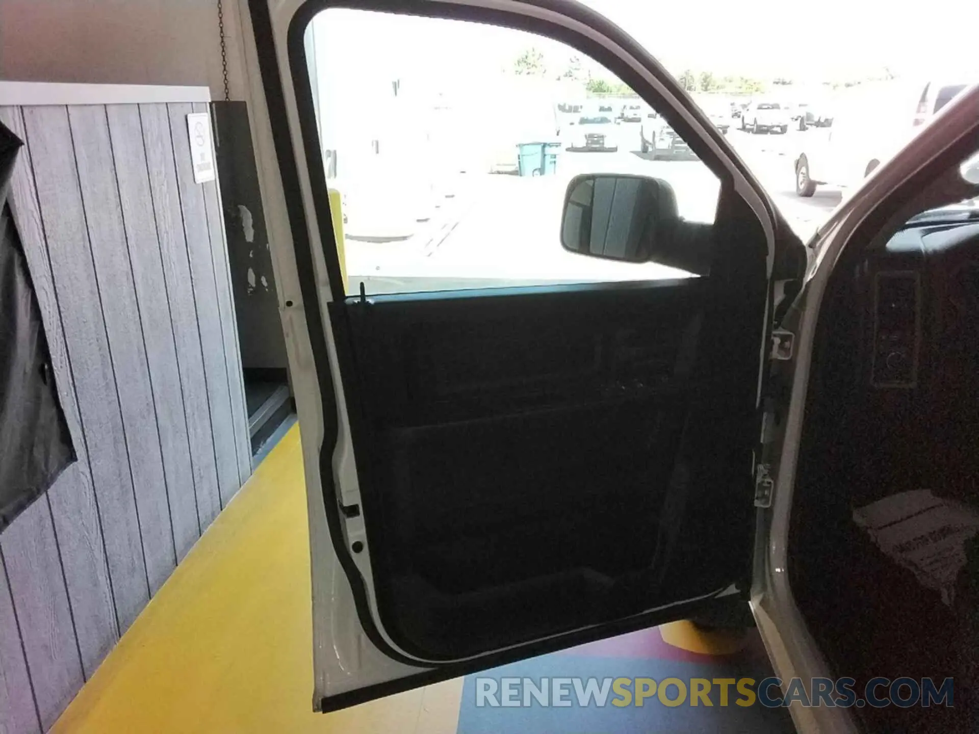 15 fotografías del automóvil dañado 1C6RR7FT1NS187128 RAM 1500 CLASSIC 2022