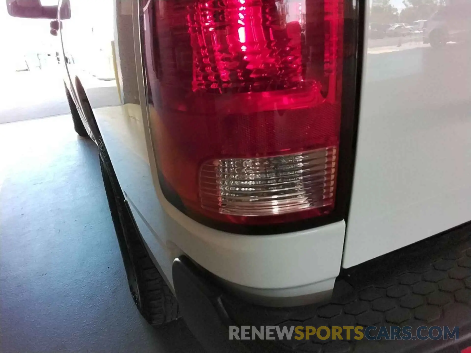 9 fotografías del automóvil dañado 1C6RR7FT1NS187128 RAM 1500 CLASSIC 2022
