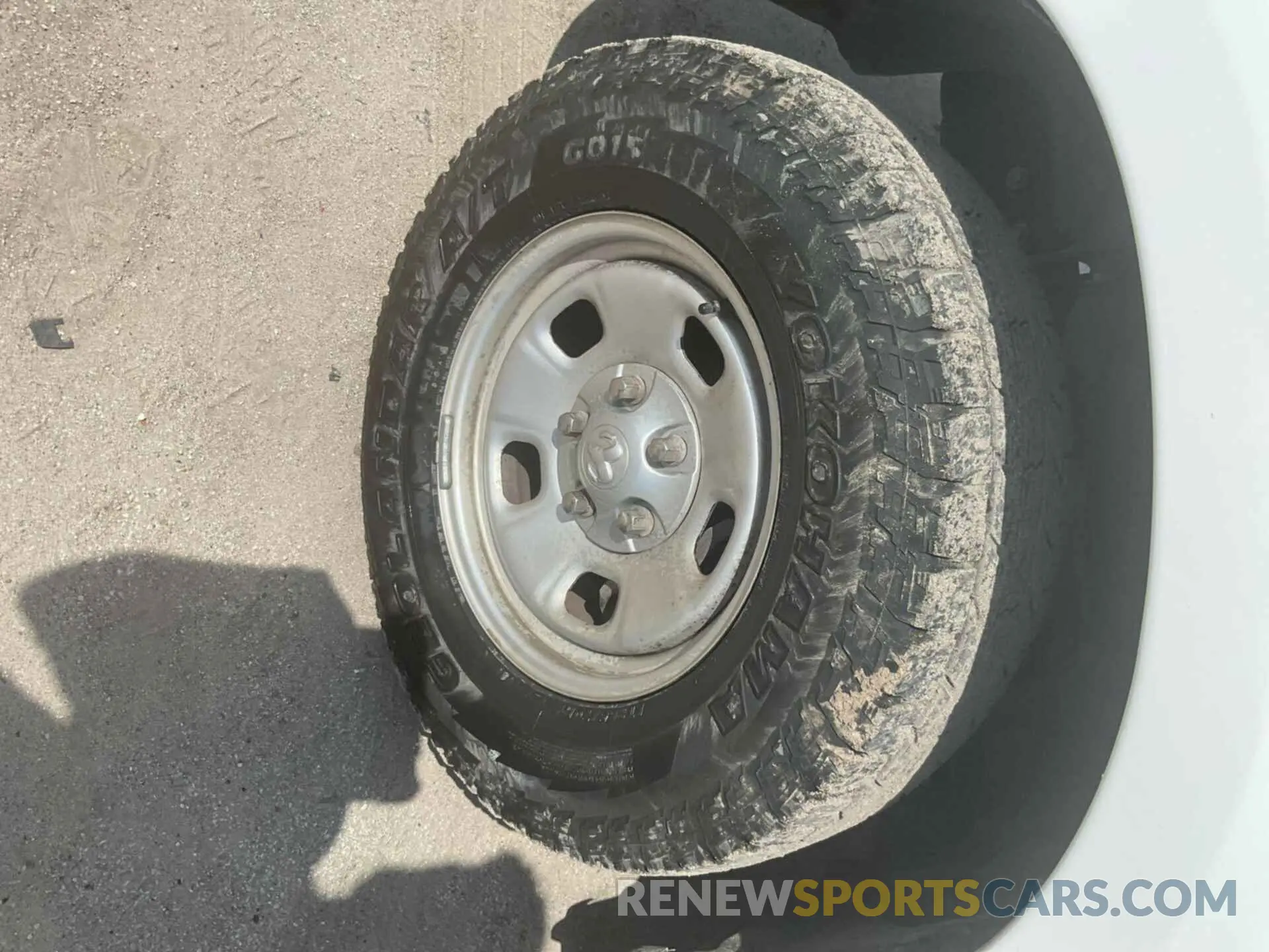 3 fotografías del automóvil dañado 1C6RR7FT3NS187129 RAM 1500 CLASSIC 2022
