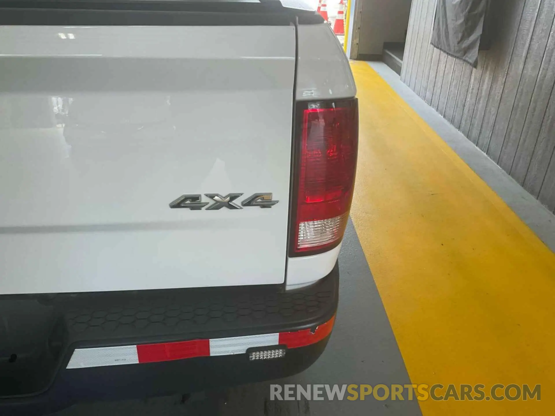 37 fotografías del automóvil dañado 1C6RR7FT6NS172480 RAM 1500 CLASSIC 2022